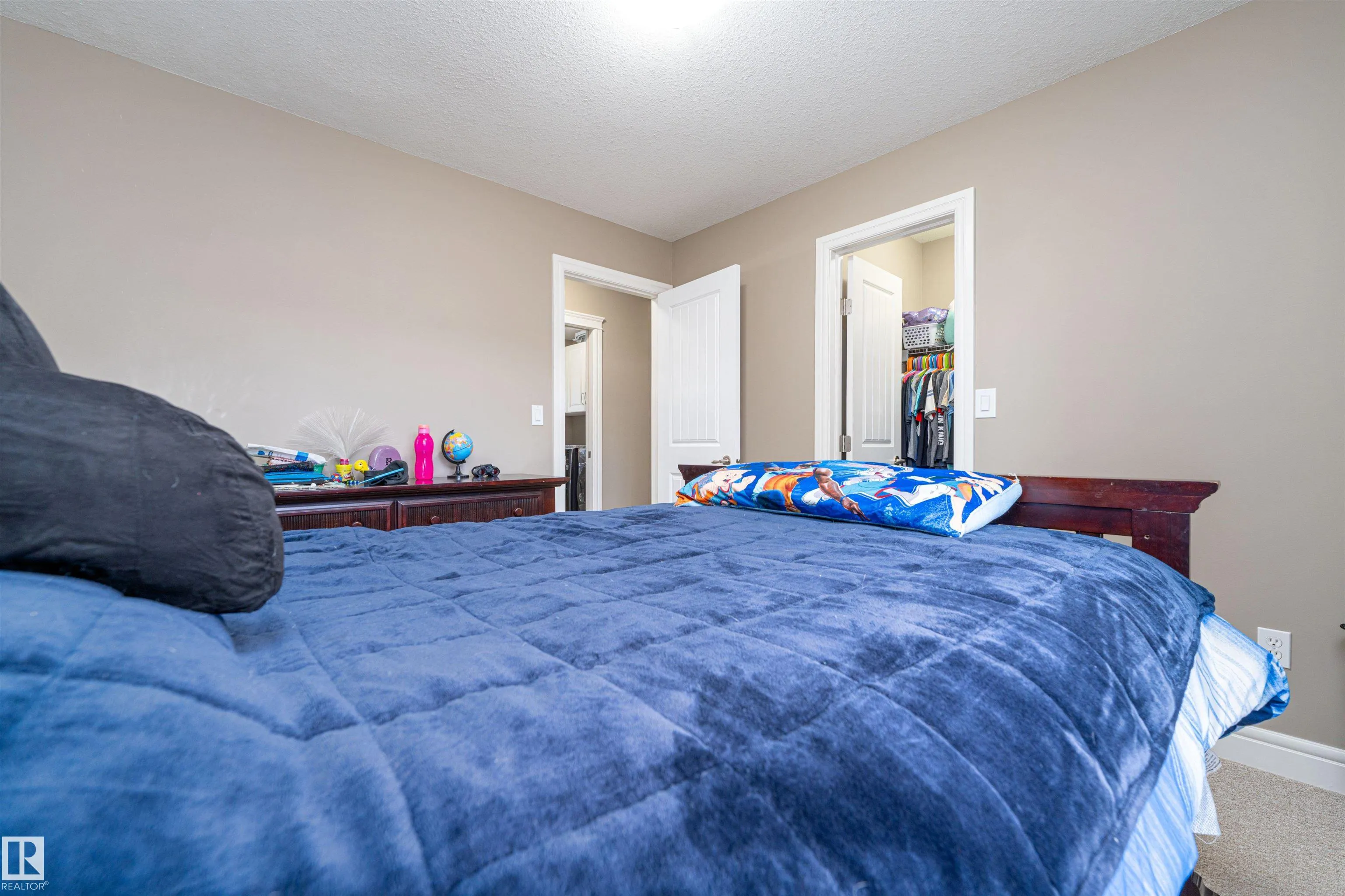 86 OAK VISTA Drive