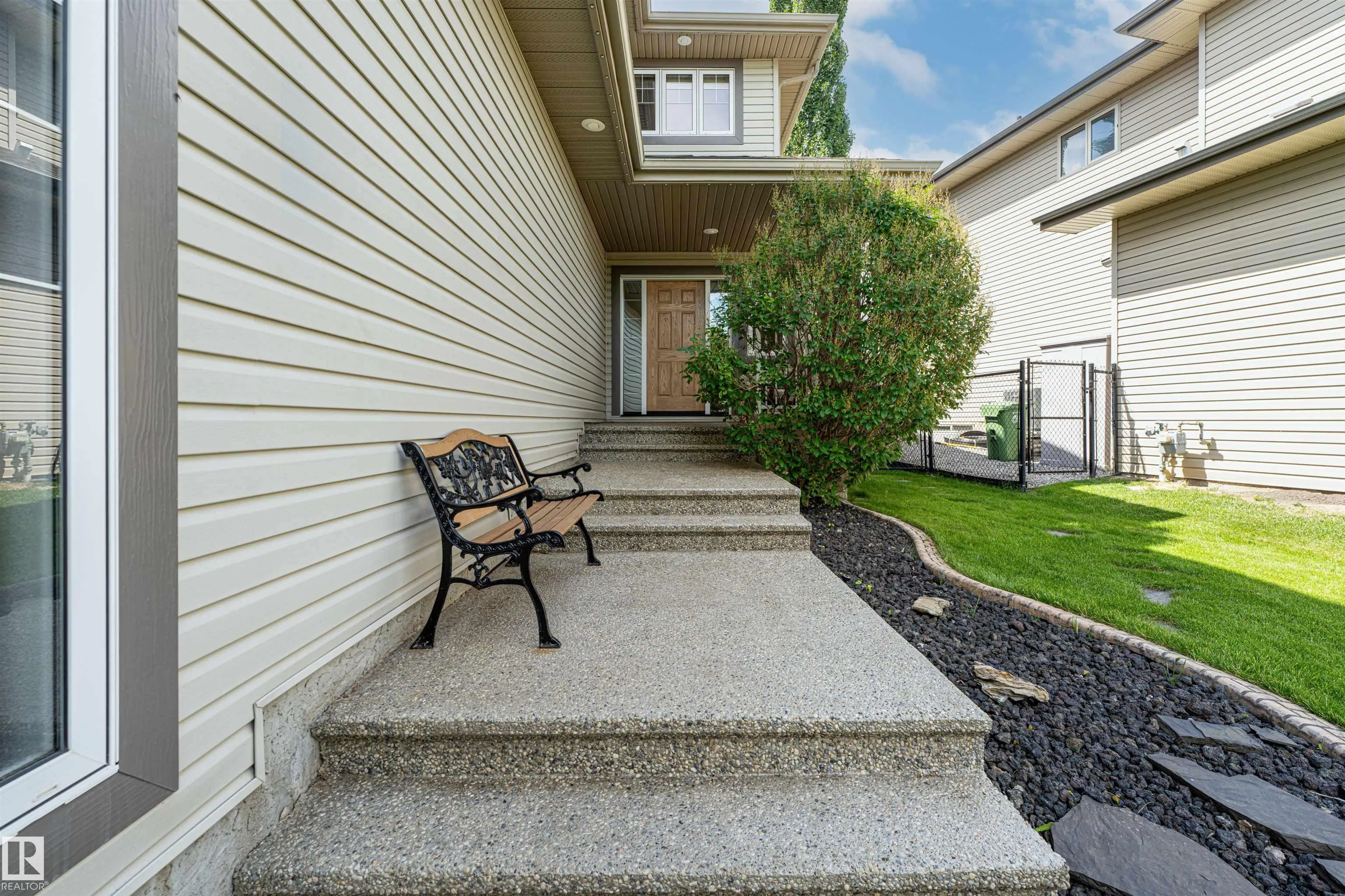 86 OAK VISTA Drive