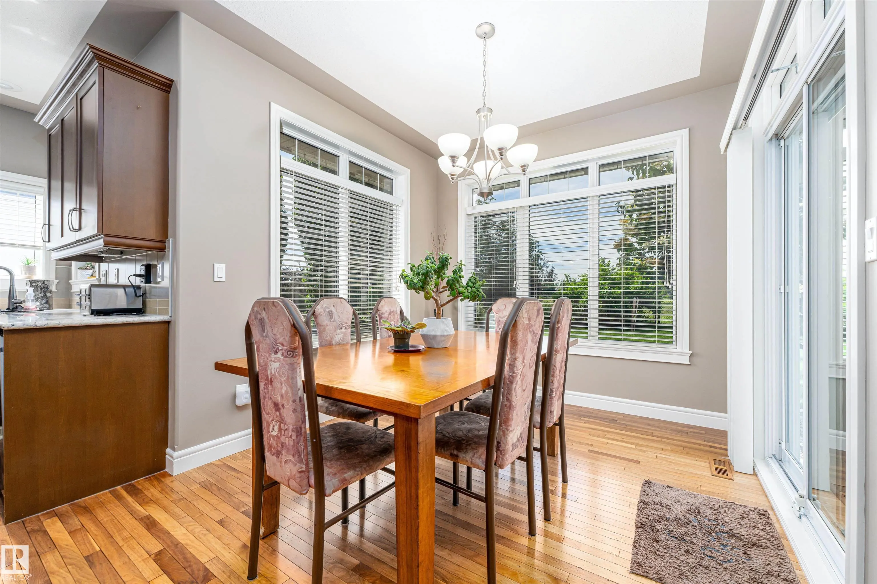 86 OAK VISTA Drive