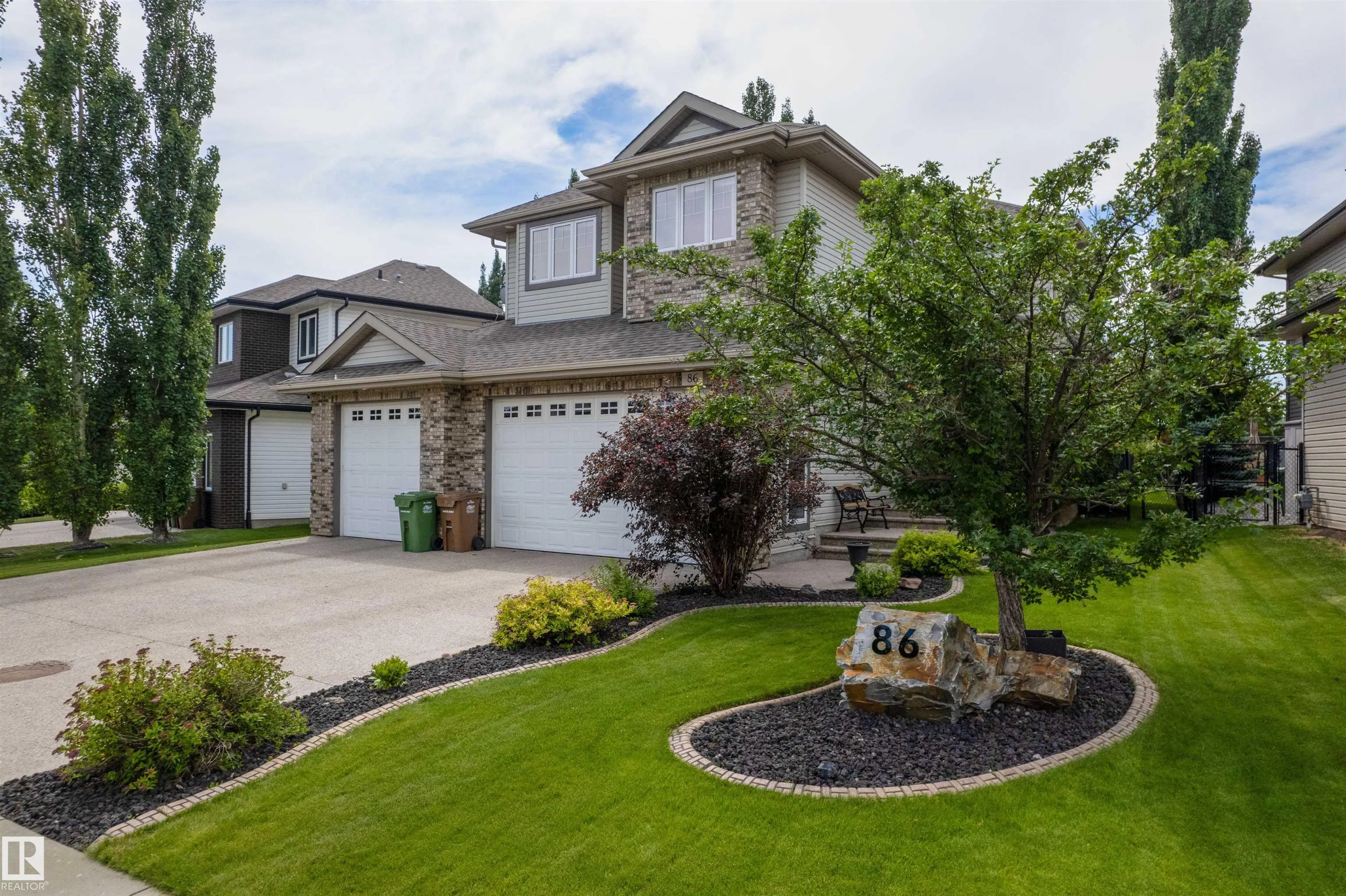 86 OAK VISTA Drive