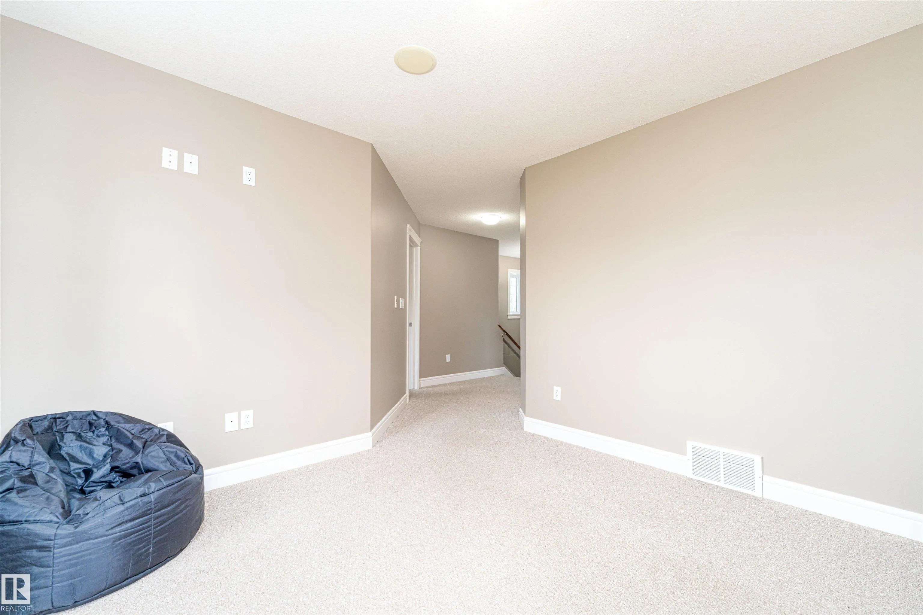 86 OAK VISTA Drive