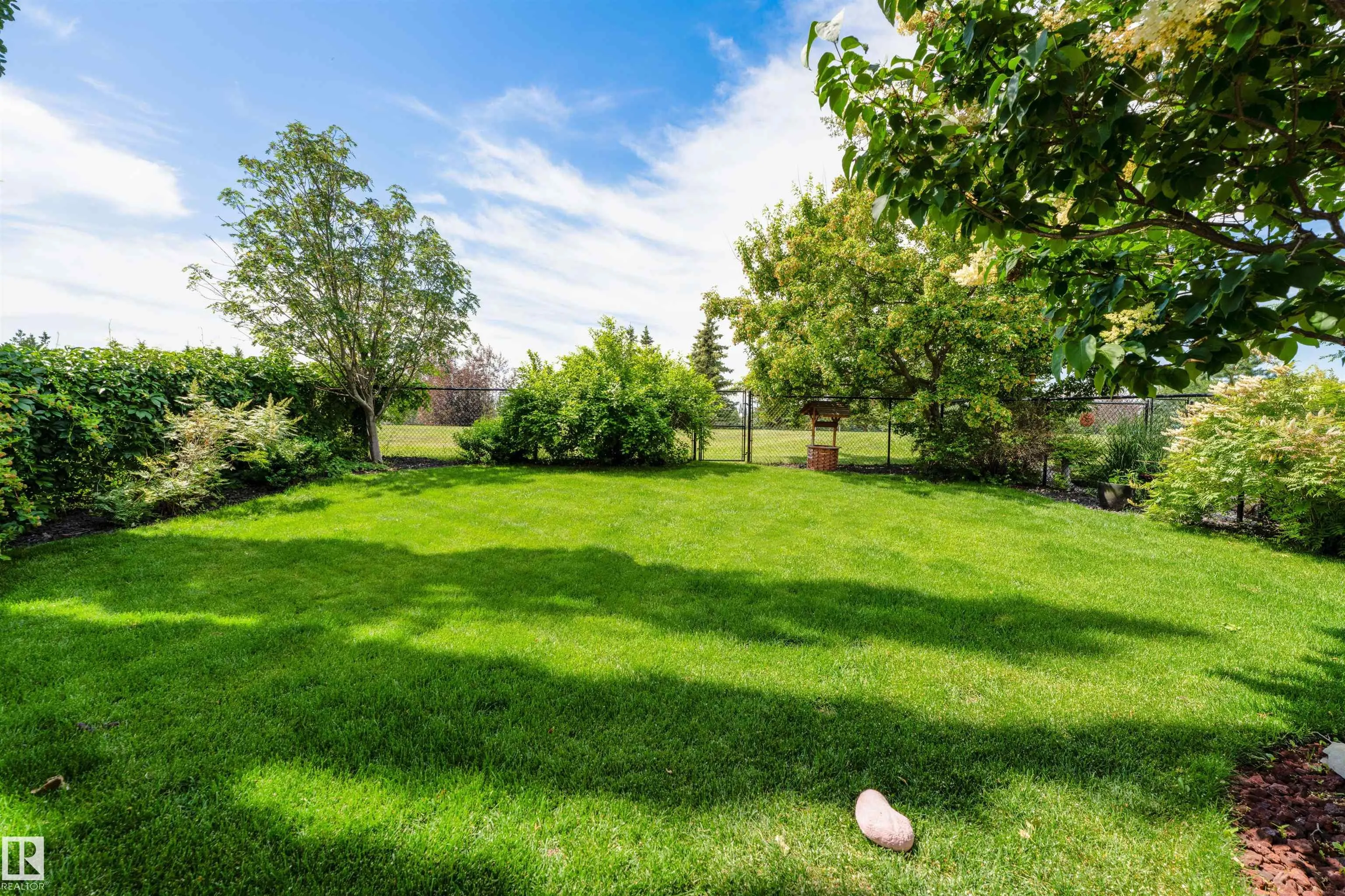86 OAK VISTA Drive