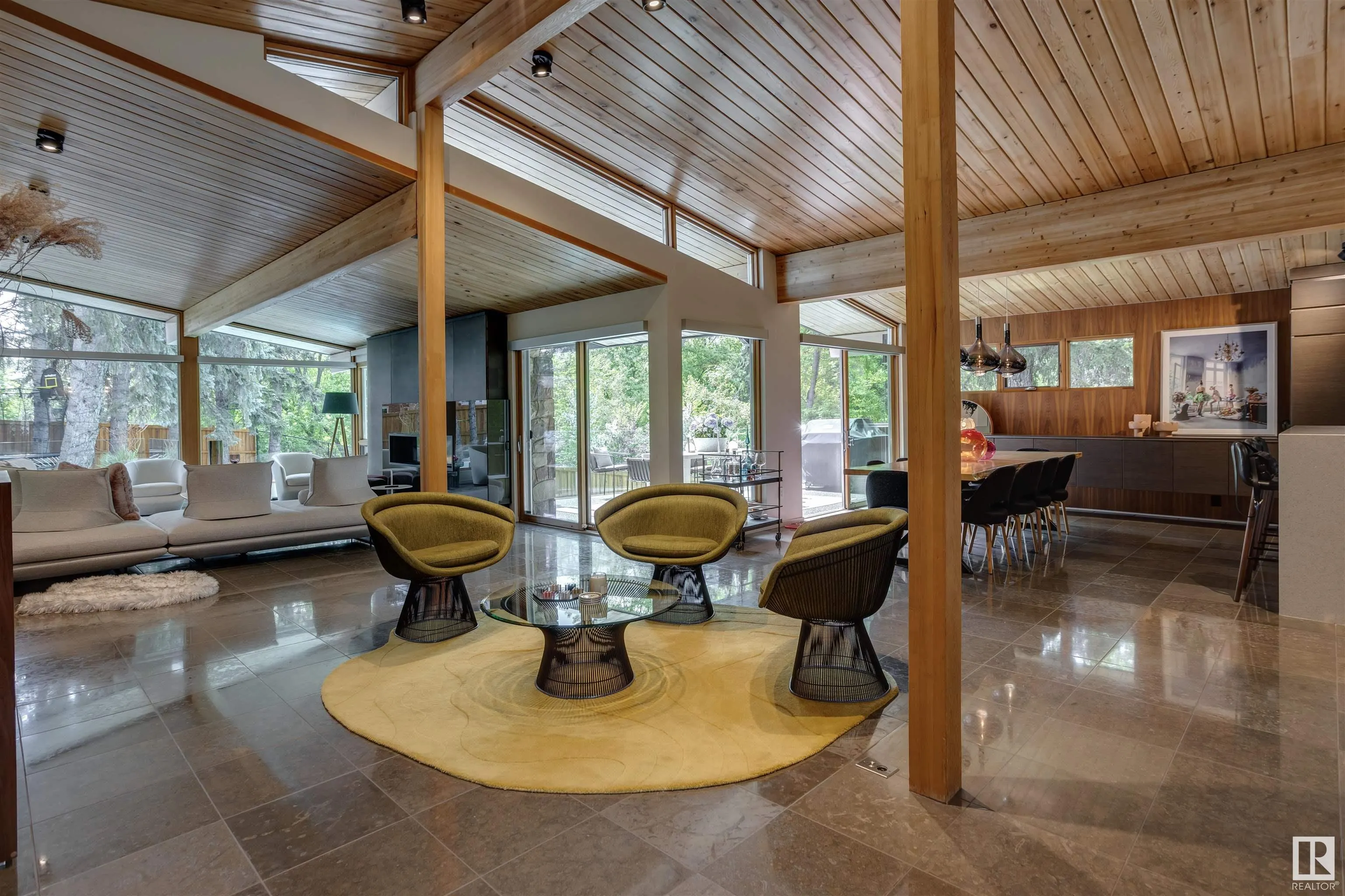 3 VALLEYVIEW Crescent