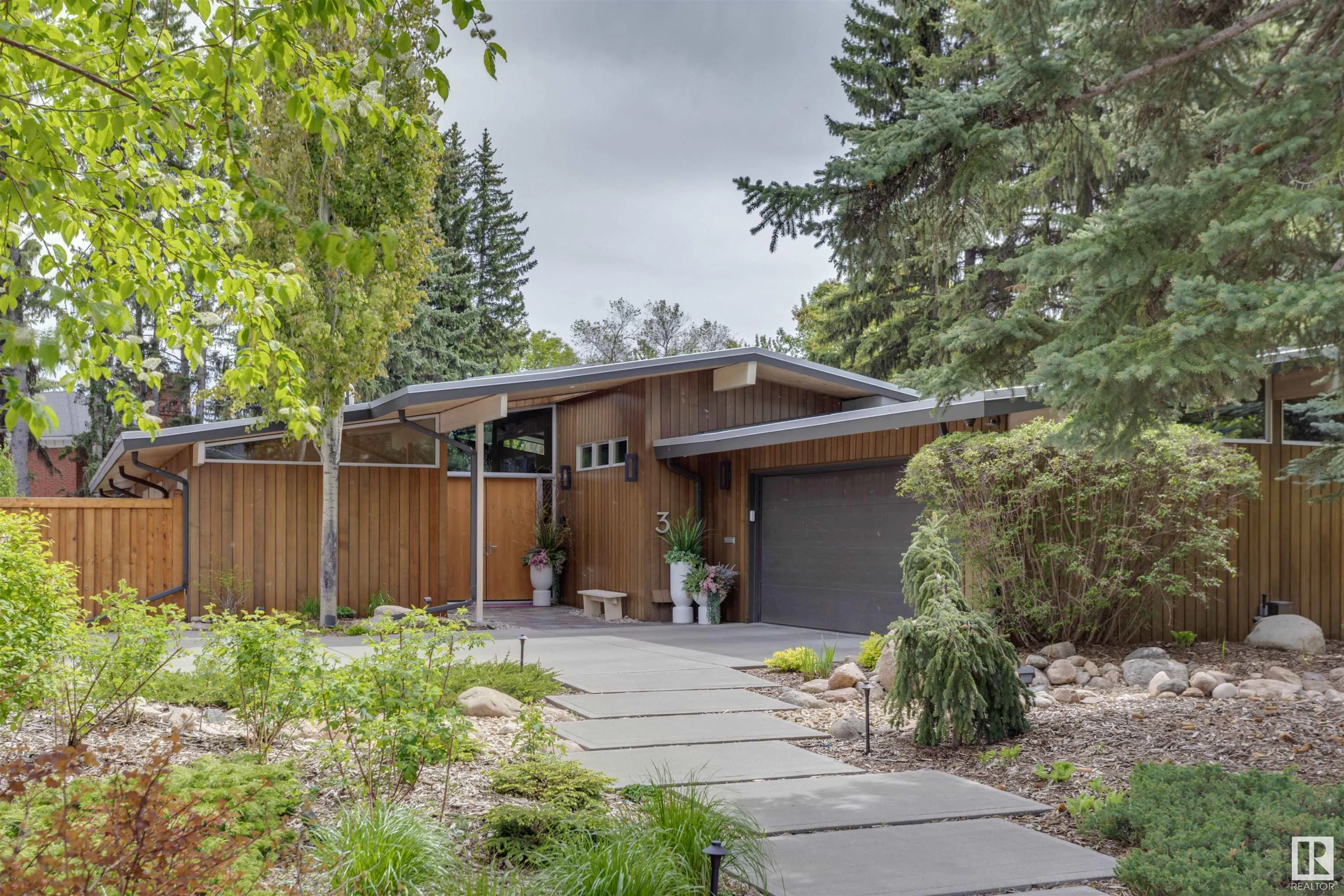 3 VALLEYVIEW Crescent