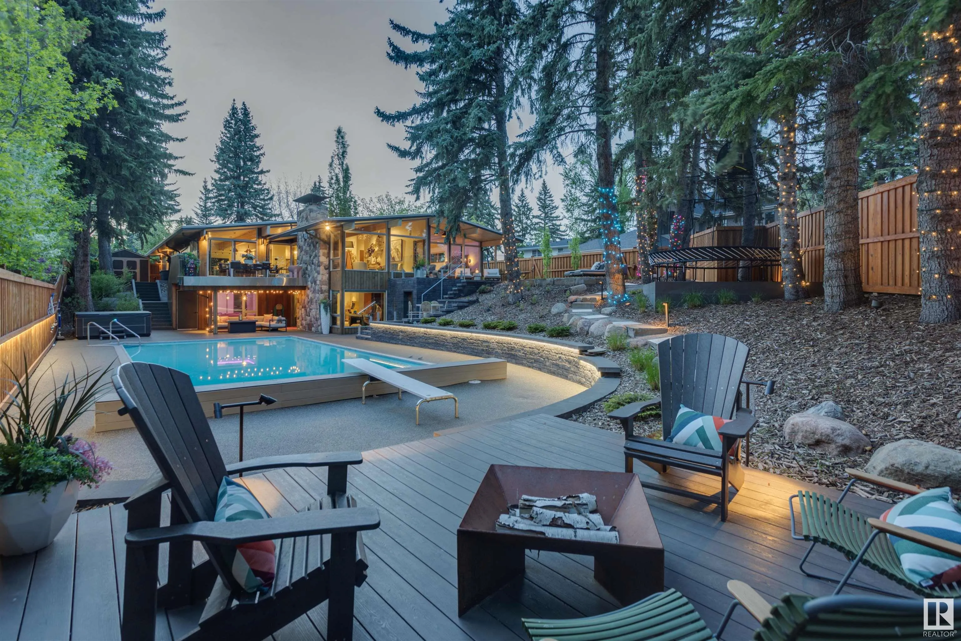 3 VALLEYVIEW Crescent