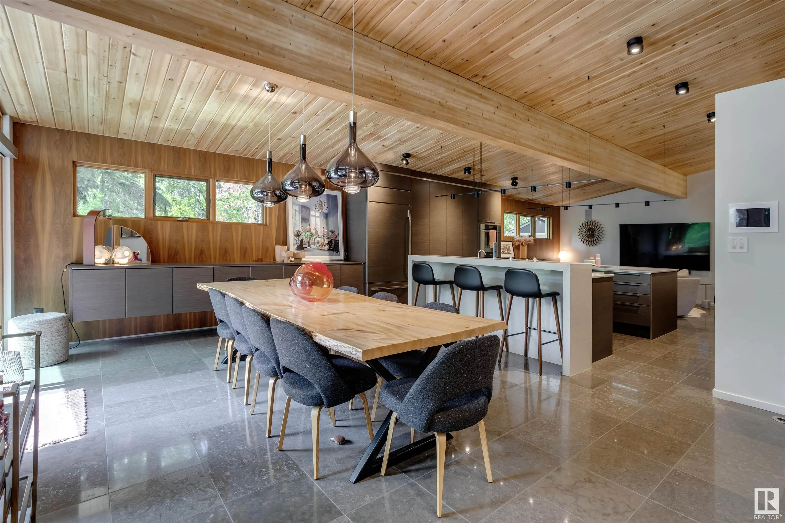 3 VALLEYVIEW Crescent