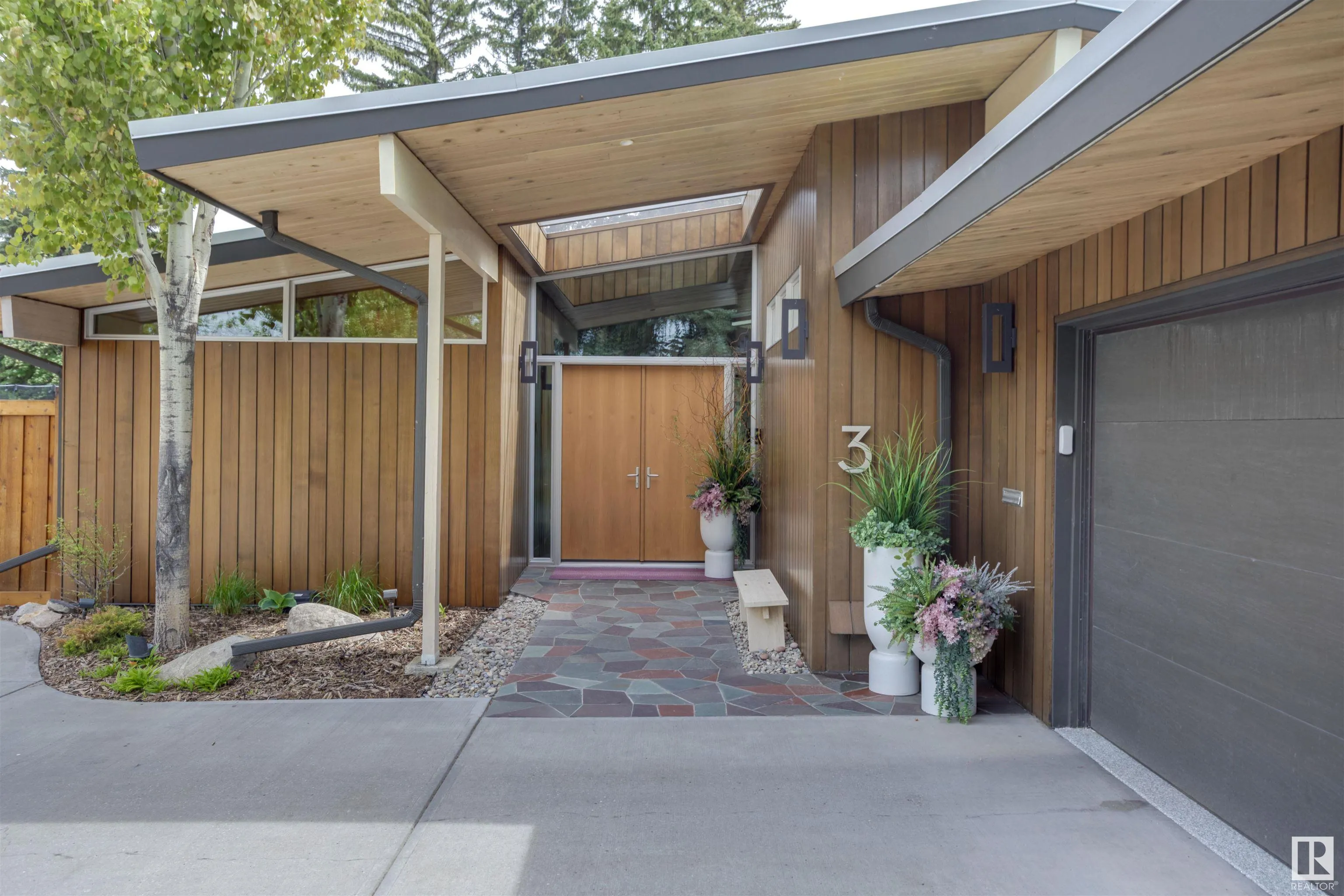 3 VALLEYVIEW Crescent