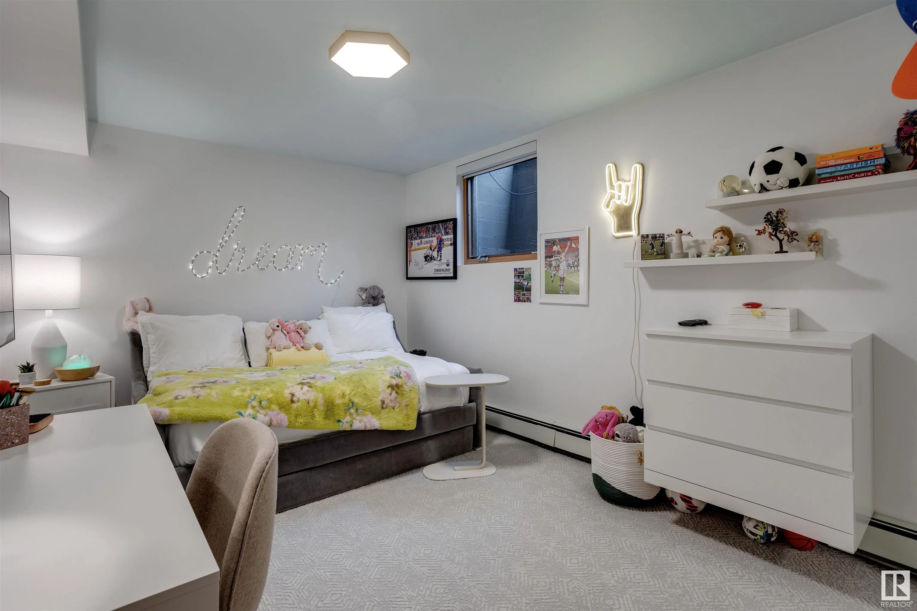 3 VALLEYVIEW Crescent