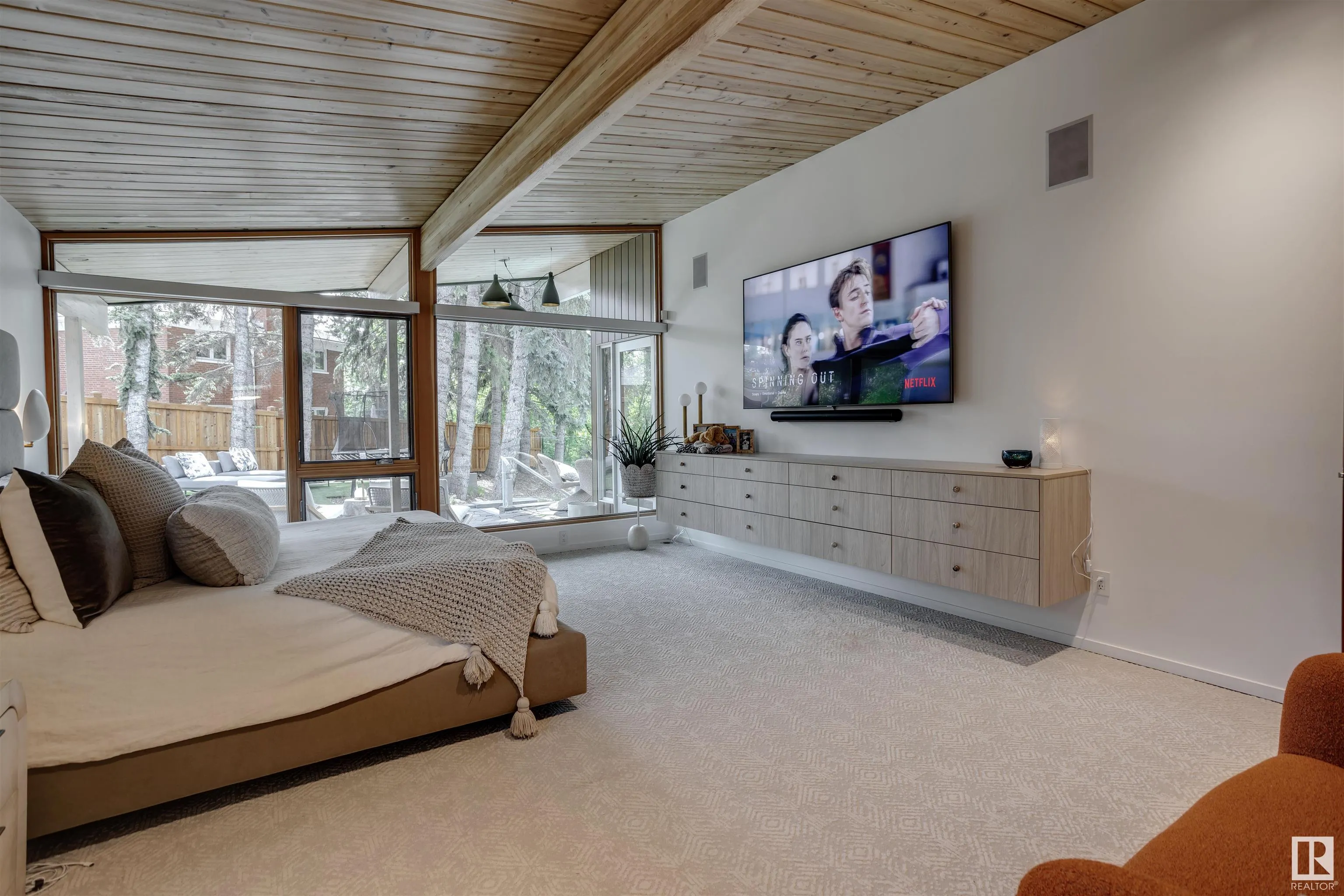 3 VALLEYVIEW Crescent