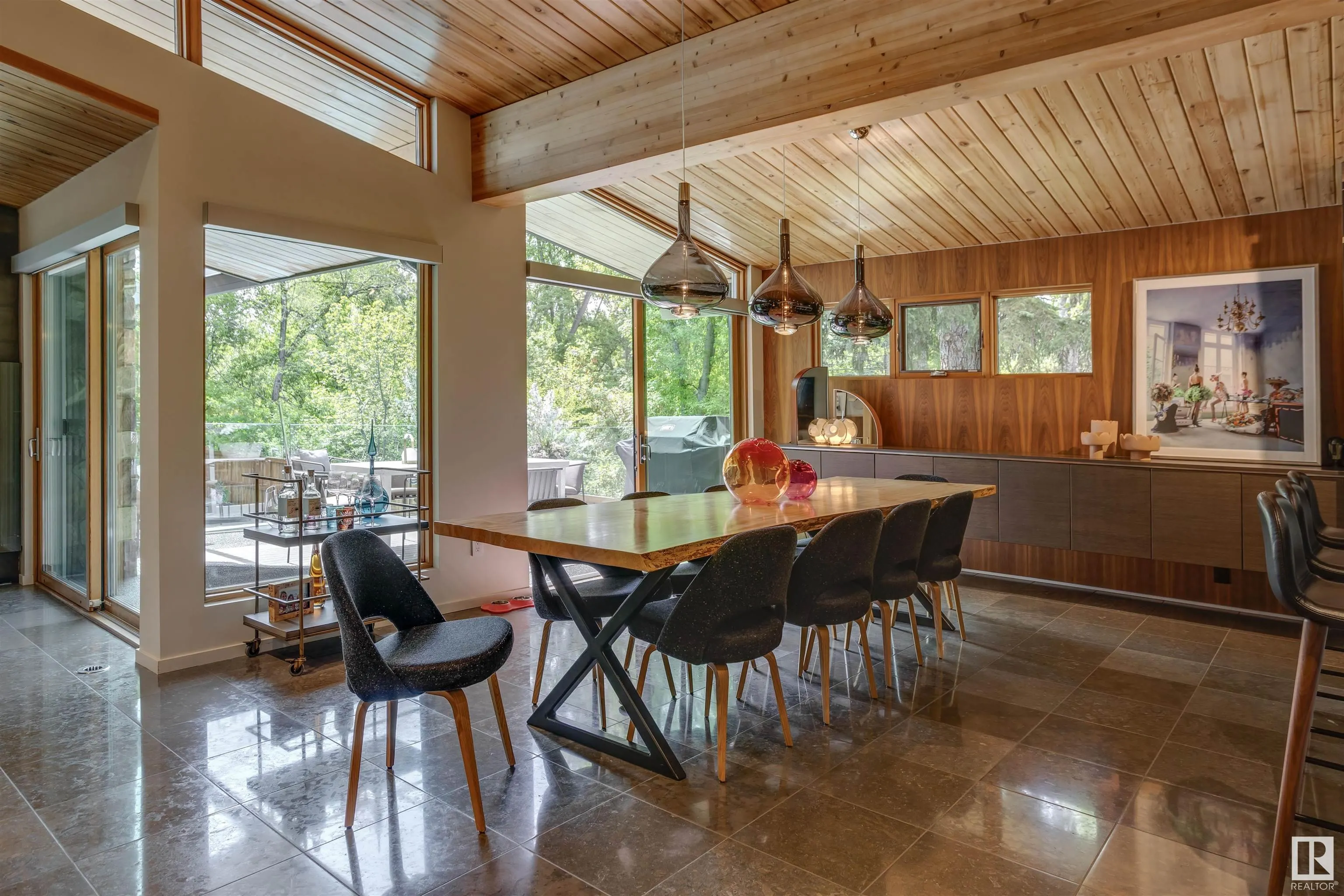 3 VALLEYVIEW Crescent