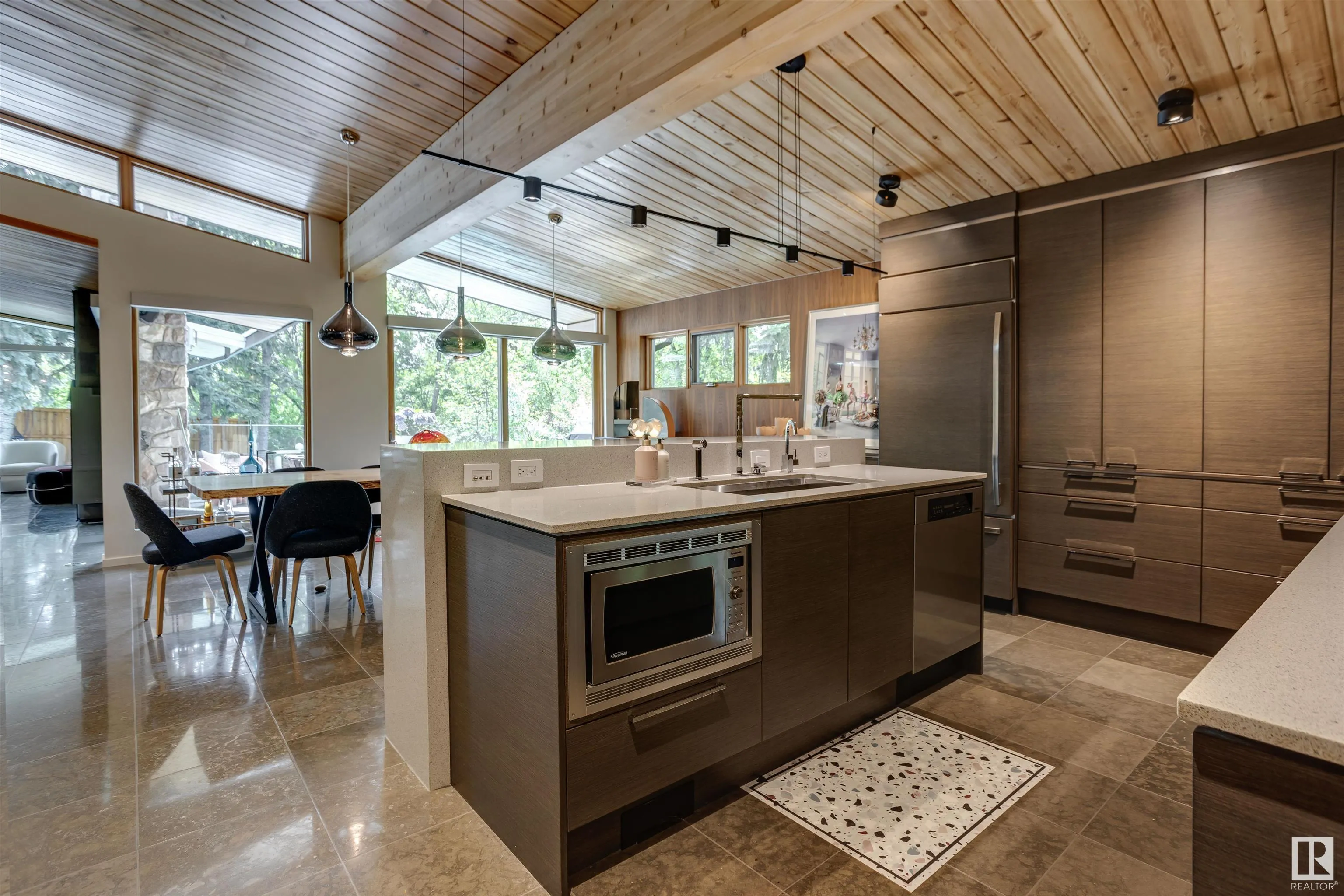3 VALLEYVIEW Crescent