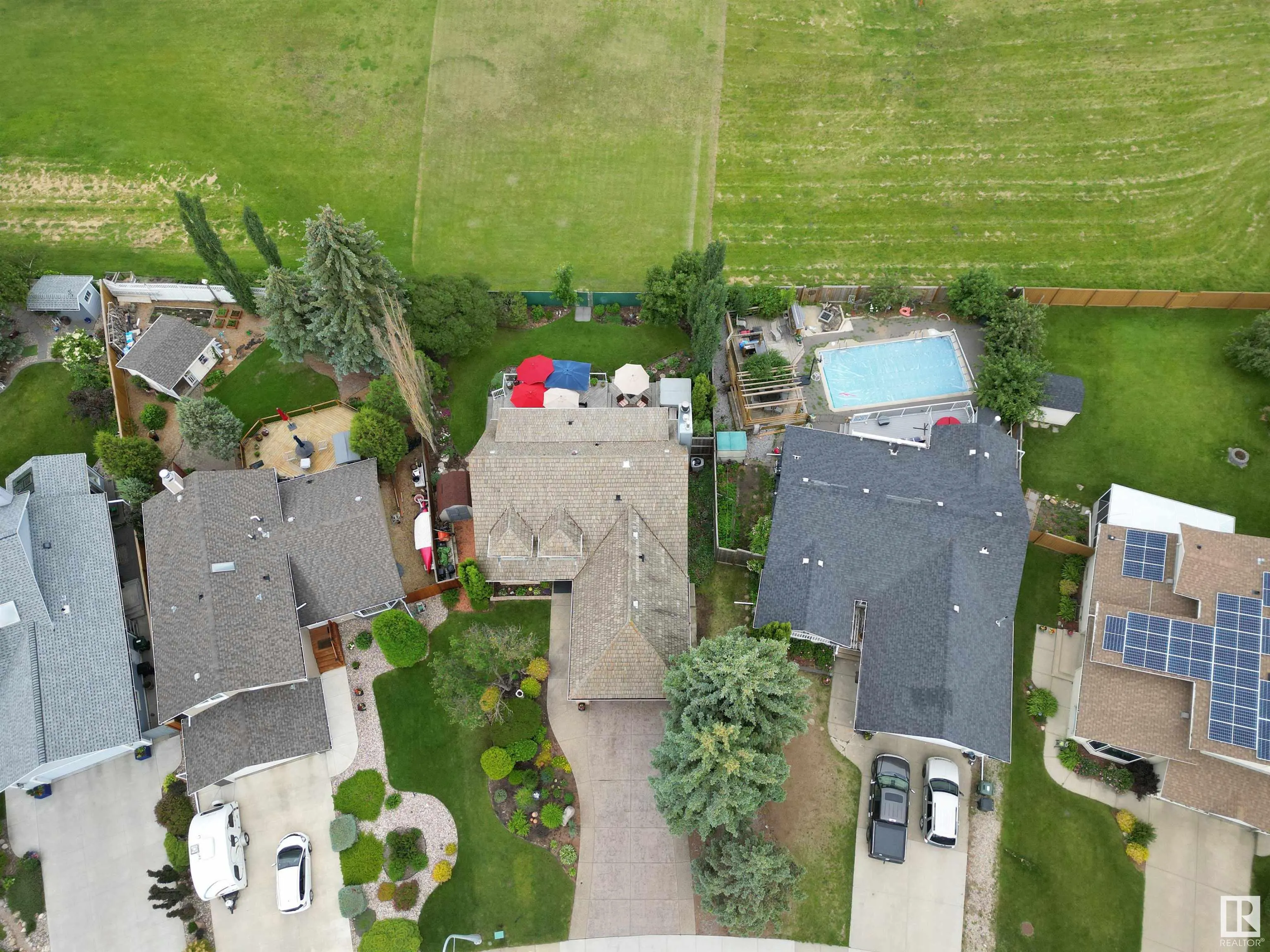 433 VILLAGE Drive