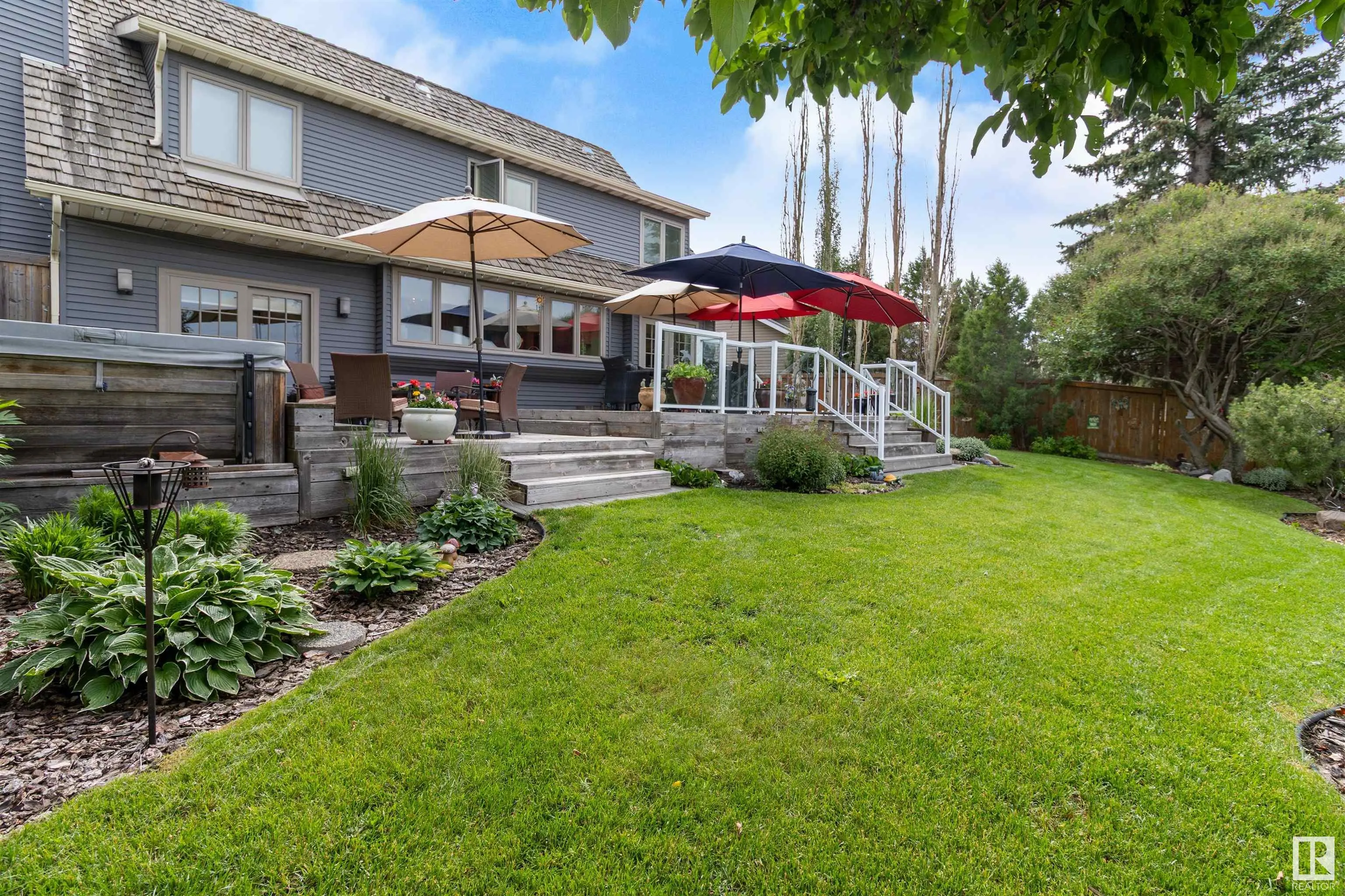 433 VILLAGE Drive