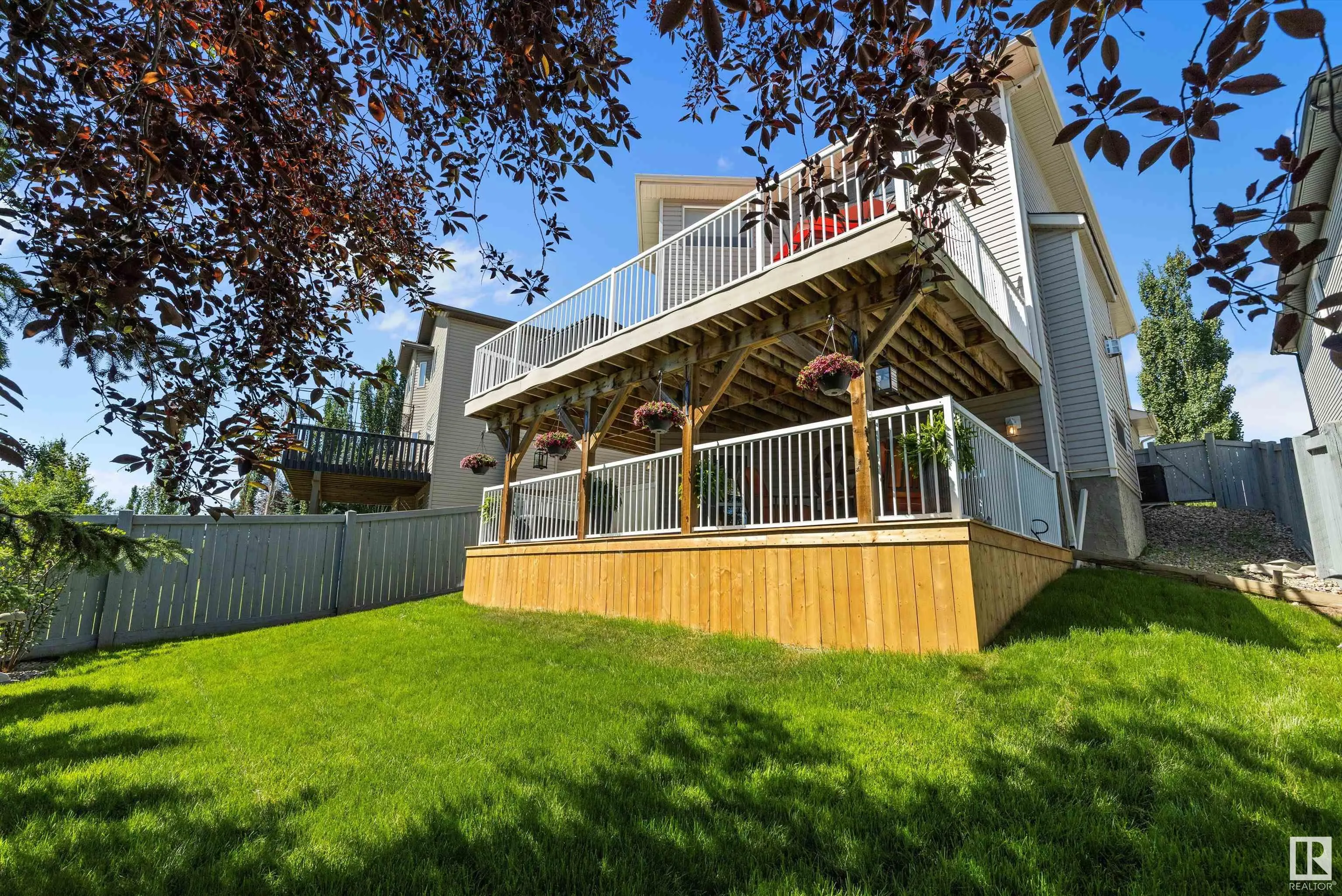 68 GREYSTONE Crescent