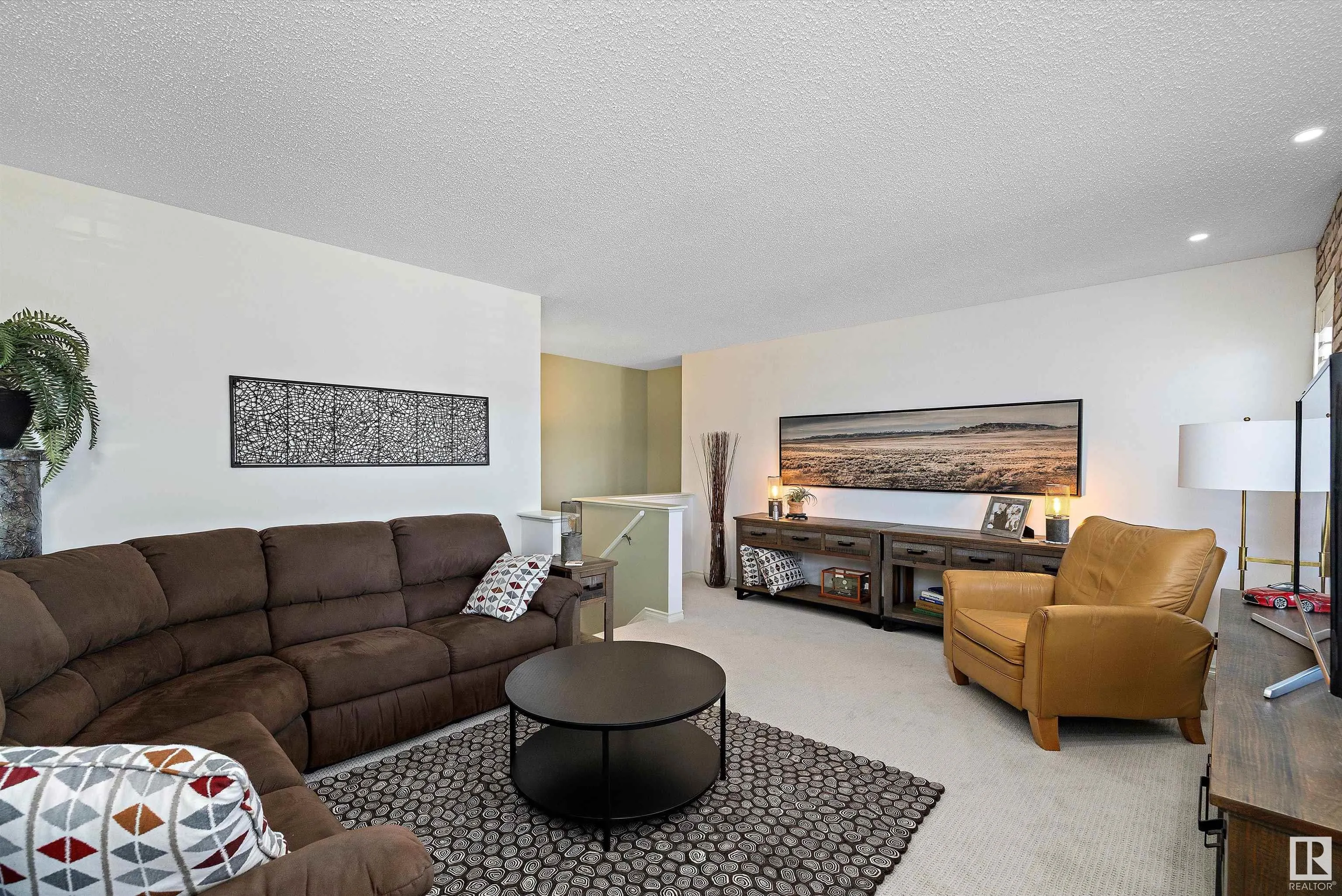 68 GREYSTONE Crescent