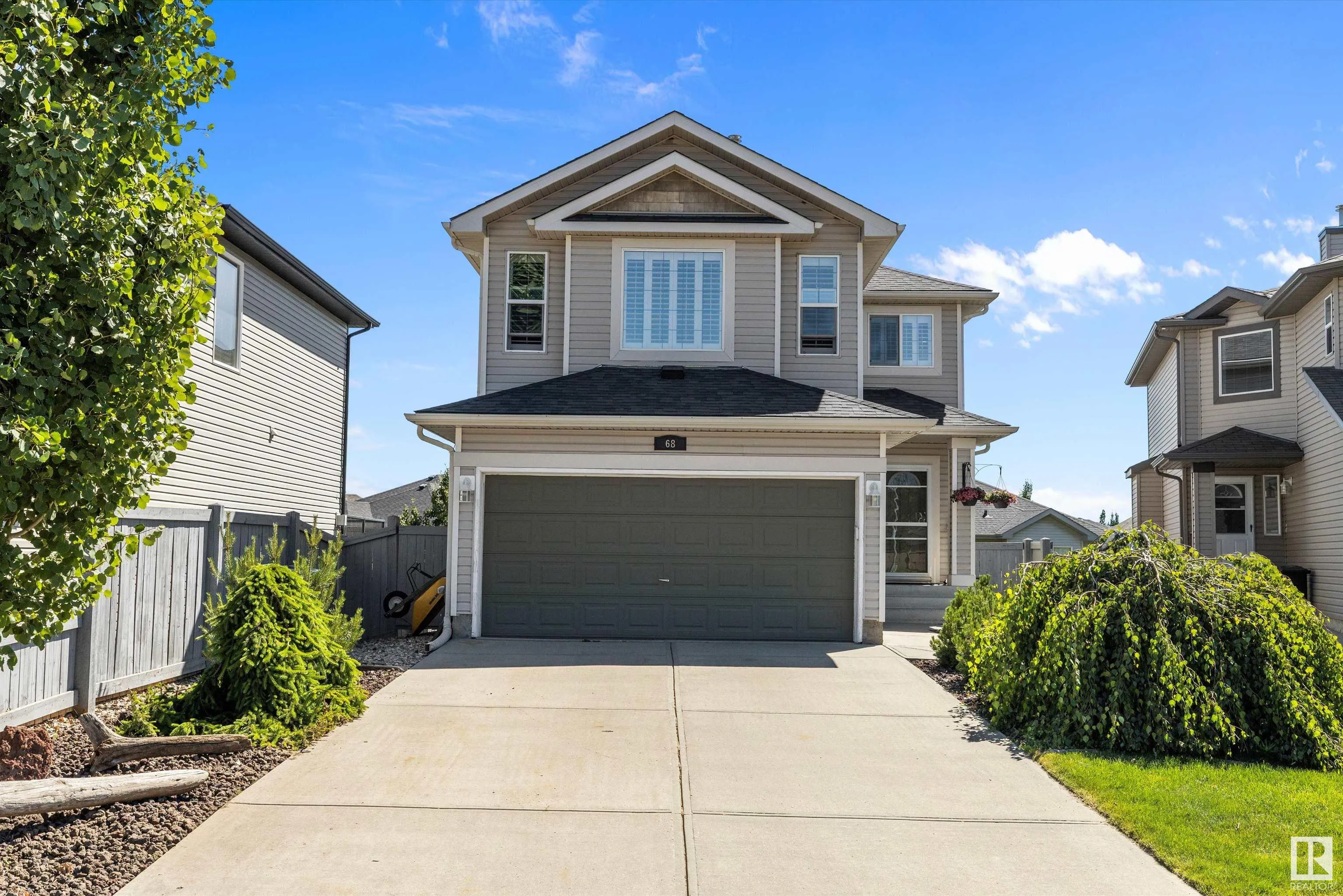68 GREYSTONE Crescent