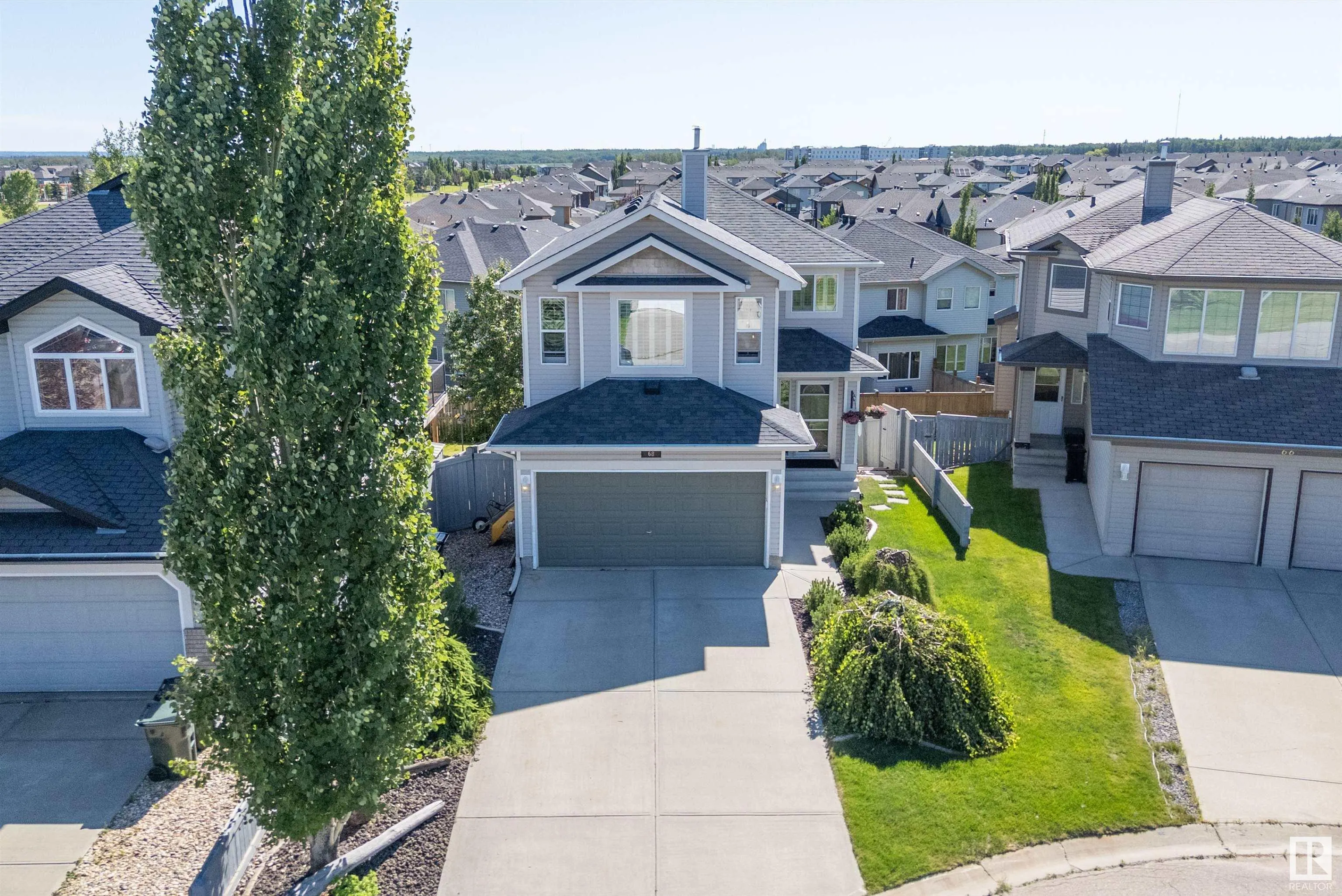 68 GREYSTONE Crescent