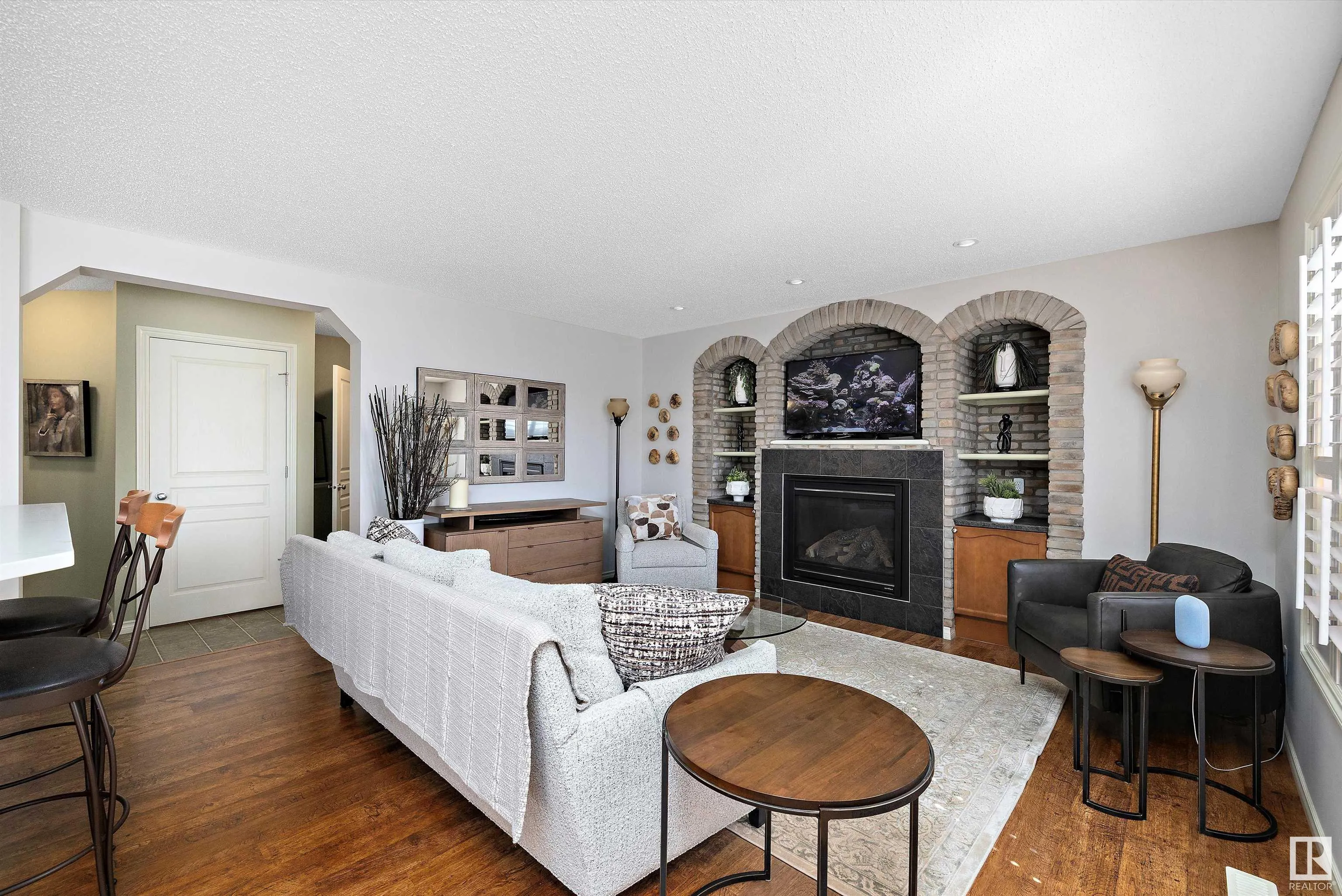 68 GREYSTONE Crescent