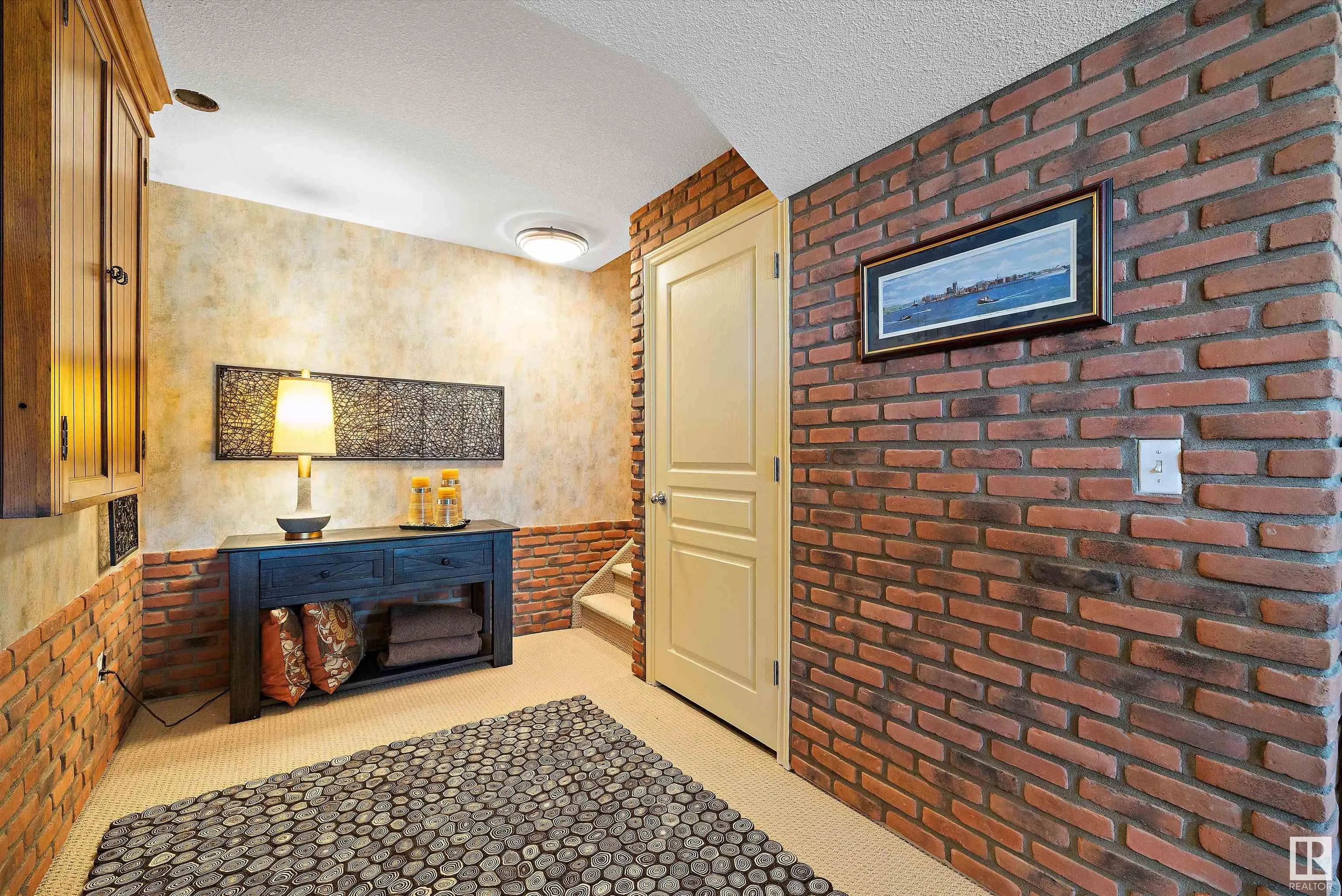 68 GREYSTONE Crescent
