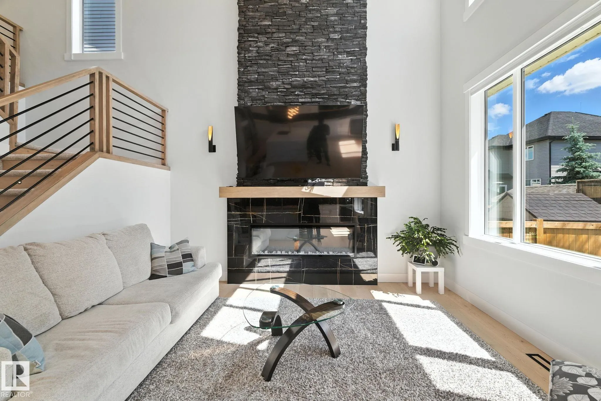 53 AUTUMNWOOD Crescent