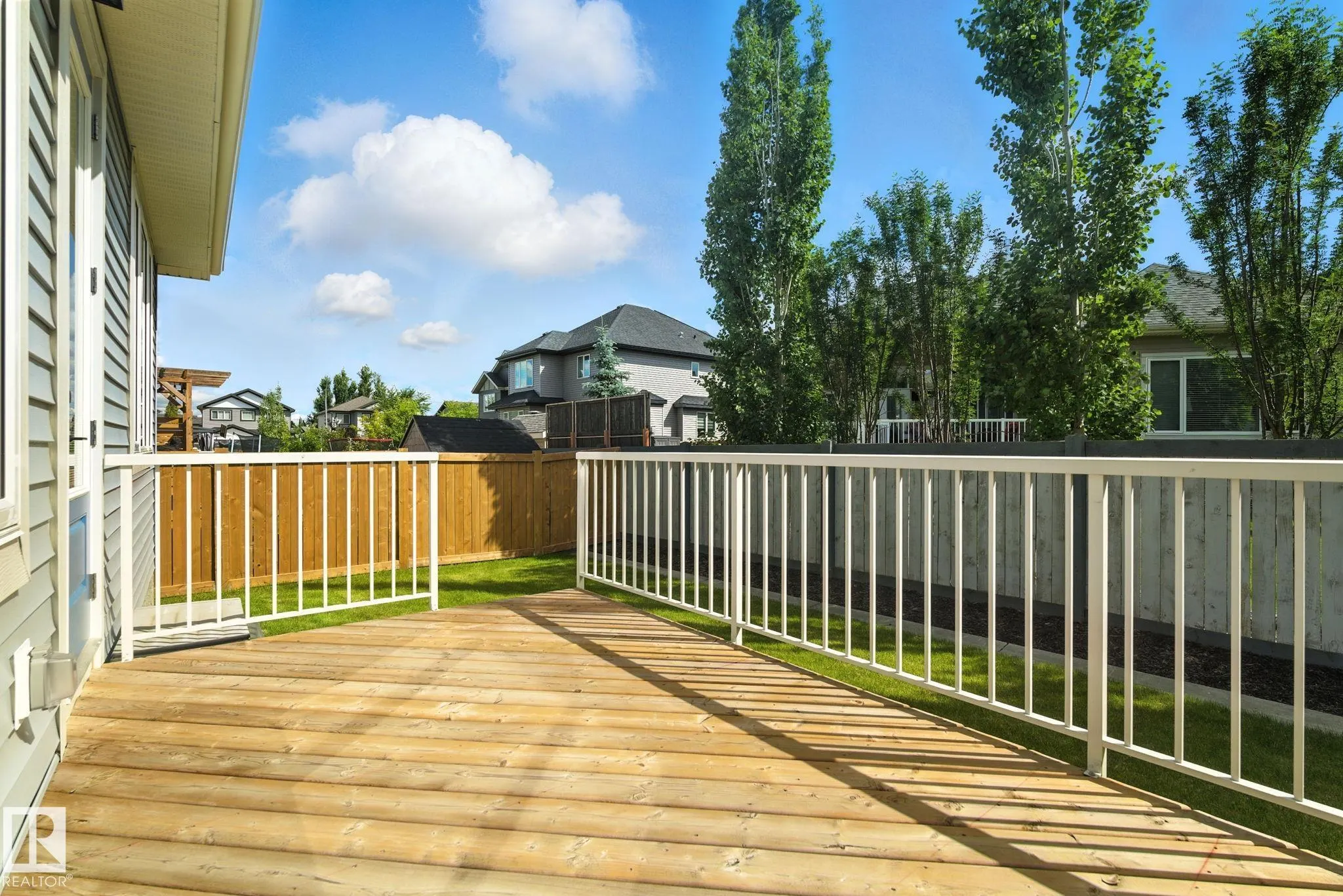 53 AUTUMNWOOD Crescent
