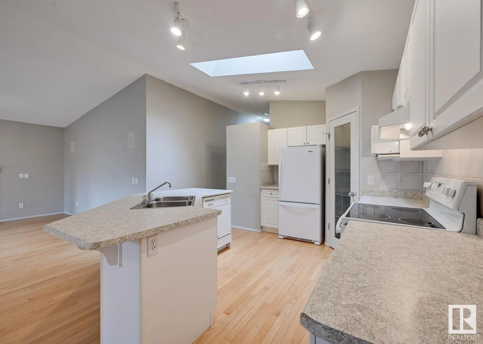 213 DEER RIDGE Drive