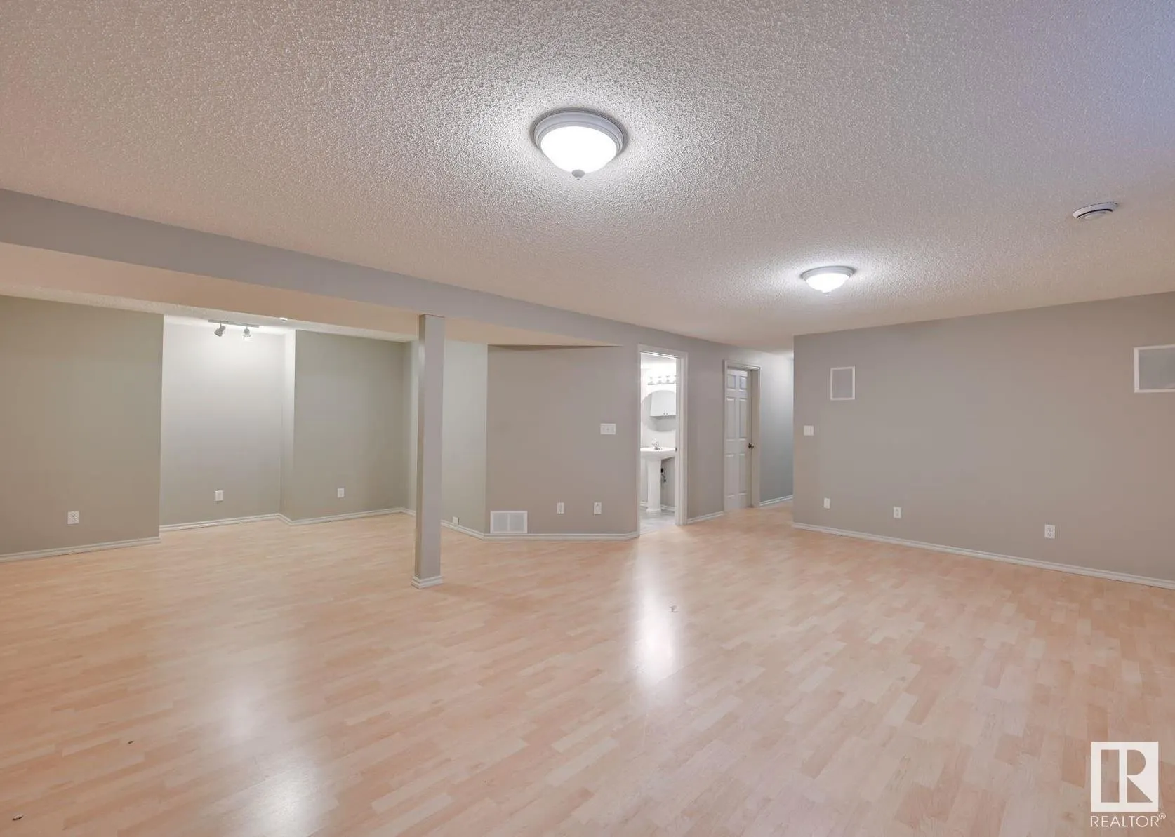 213 DEER RIDGE Drive