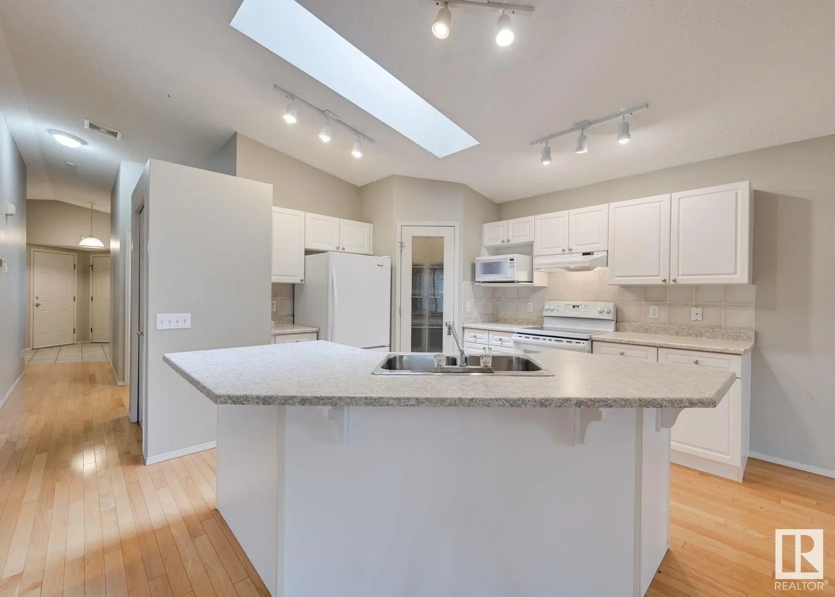 213 DEER RIDGE Drive
