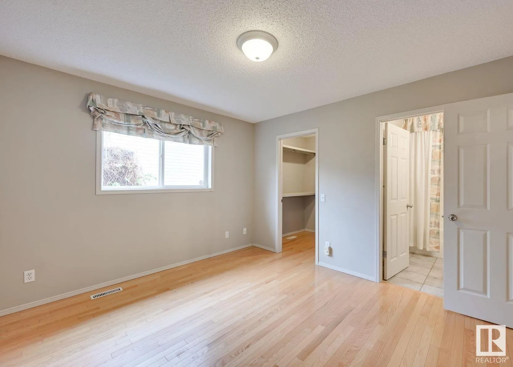 213 DEER RIDGE Drive