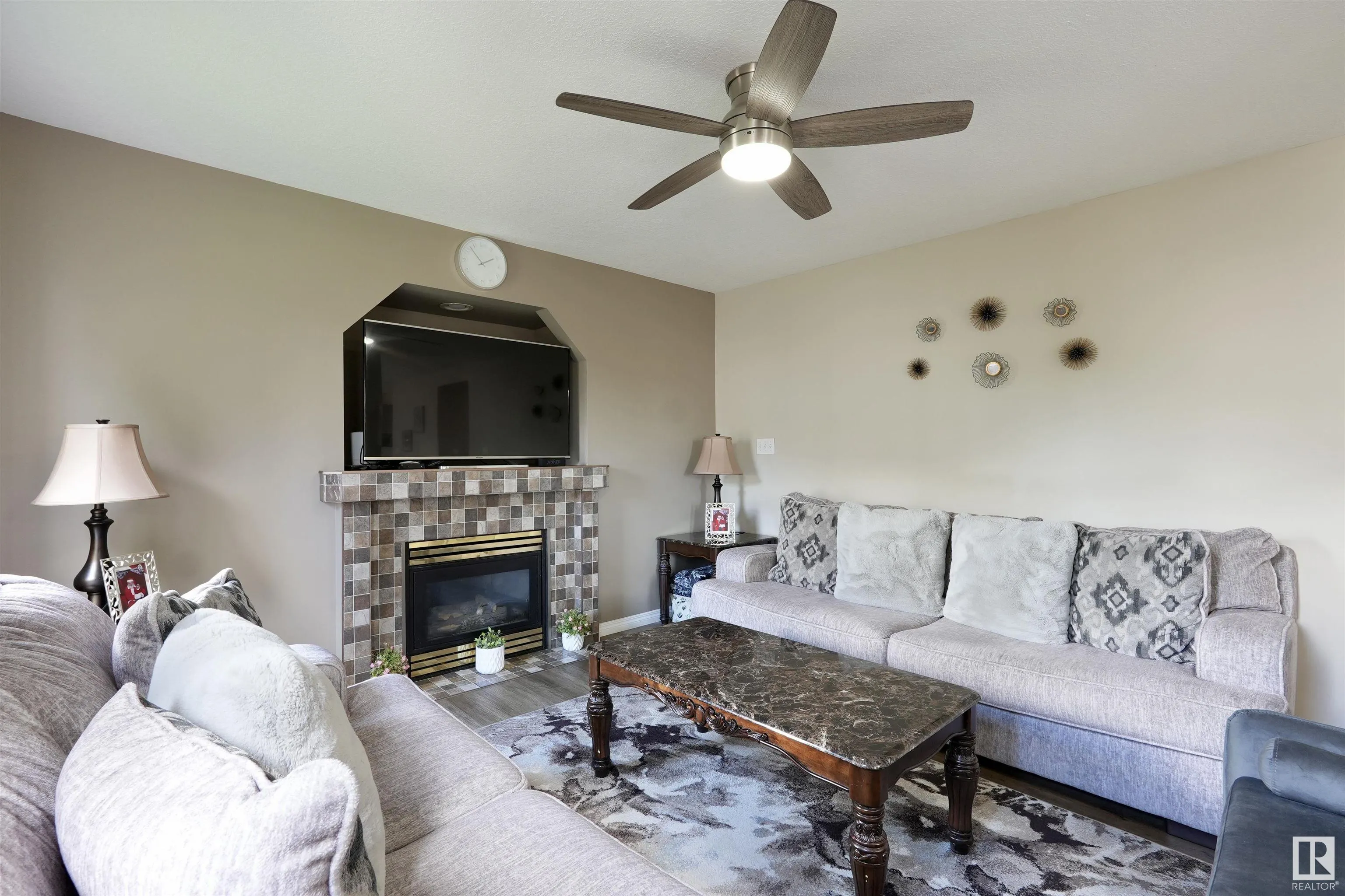 2218 Kaufman Way