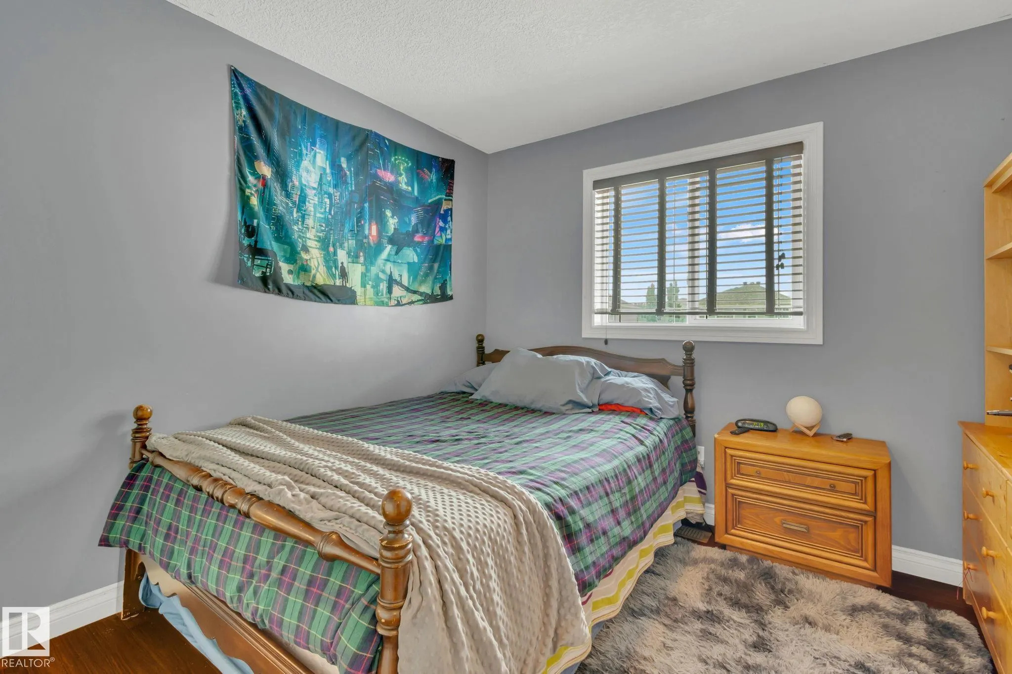 77 LAKEWOOD Boulevard