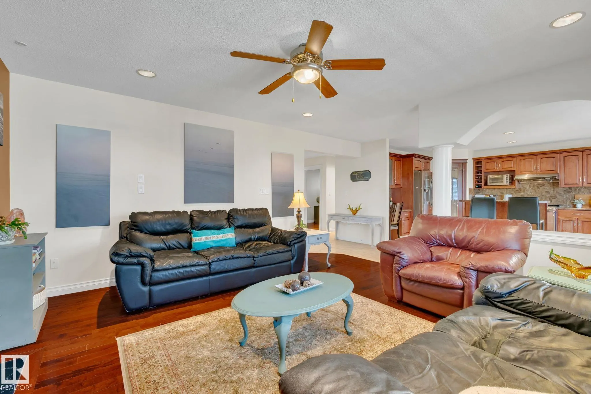 77 LAKEWOOD Boulevard