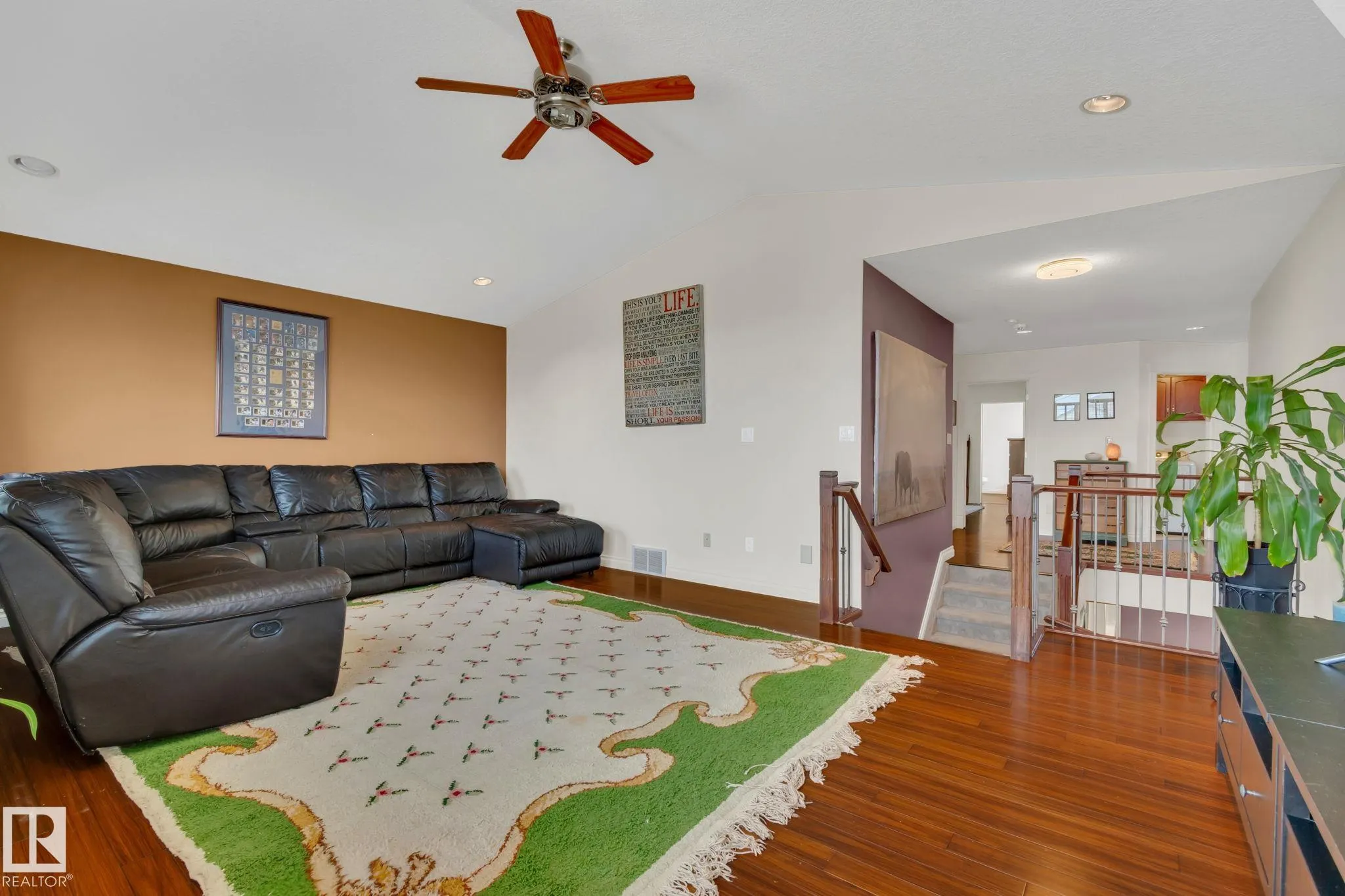77 LAKEWOOD Boulevard