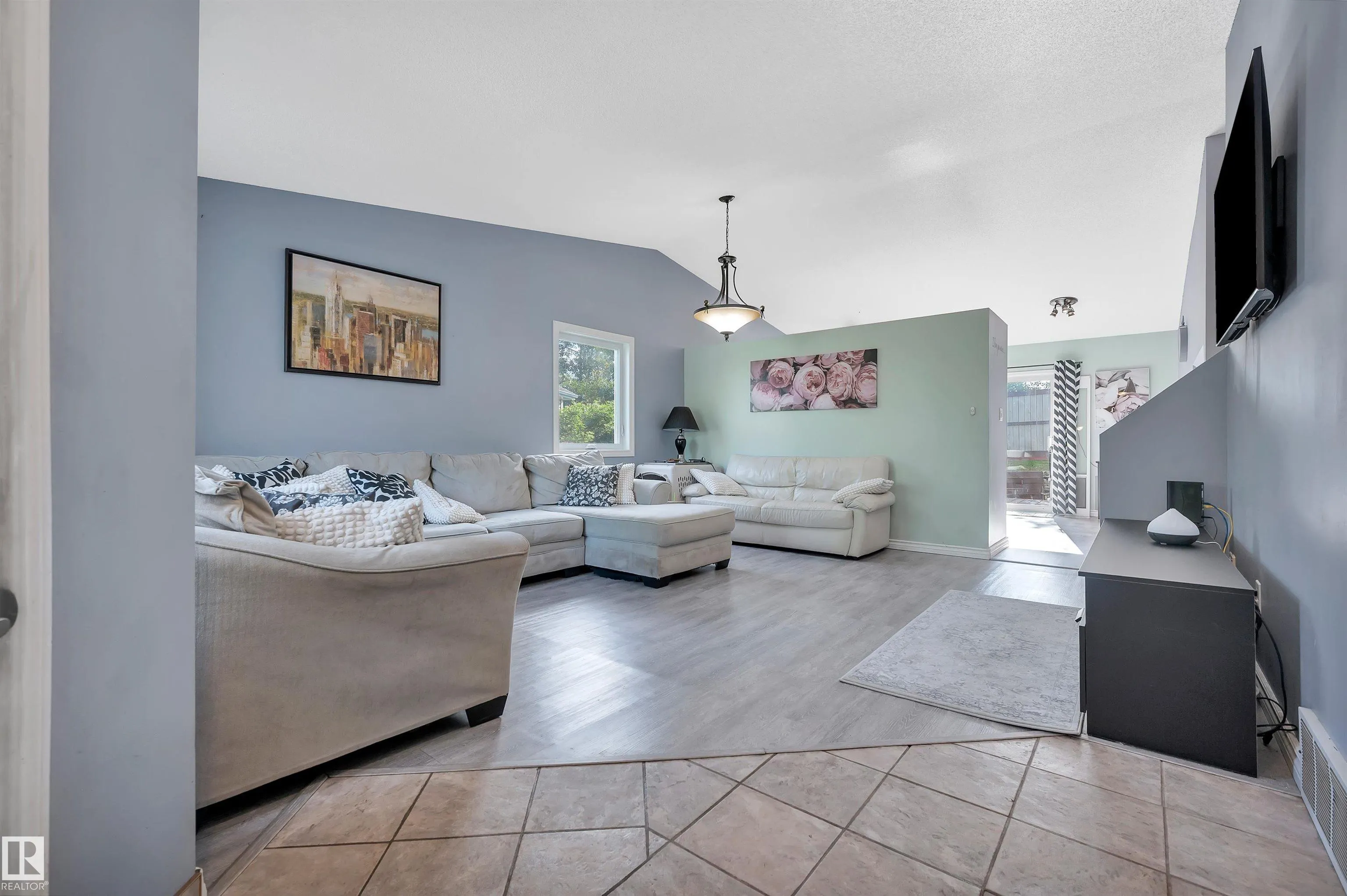 78 BLUEBERRY Crescent