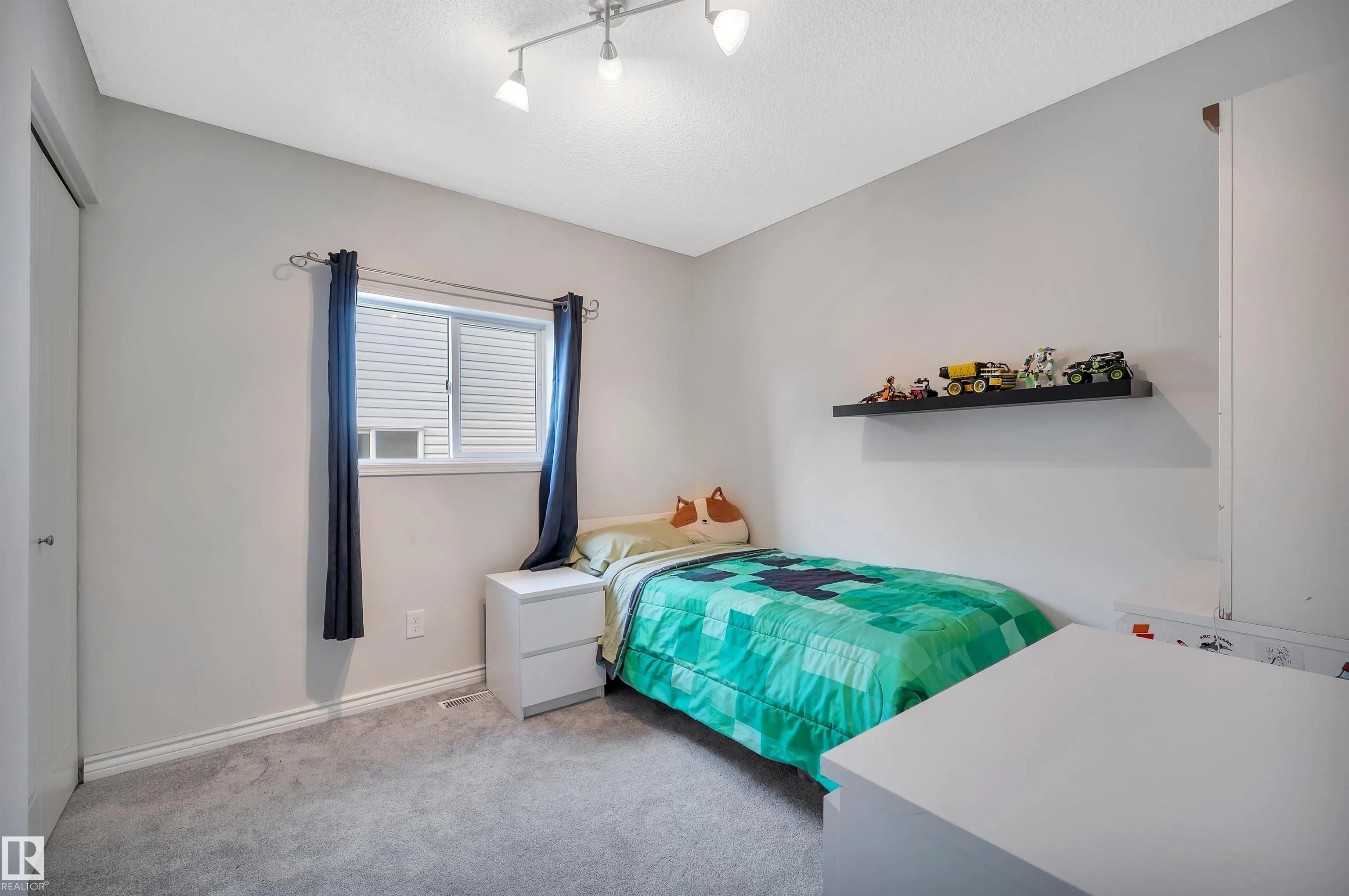 78 BLUEBERRY Crescent