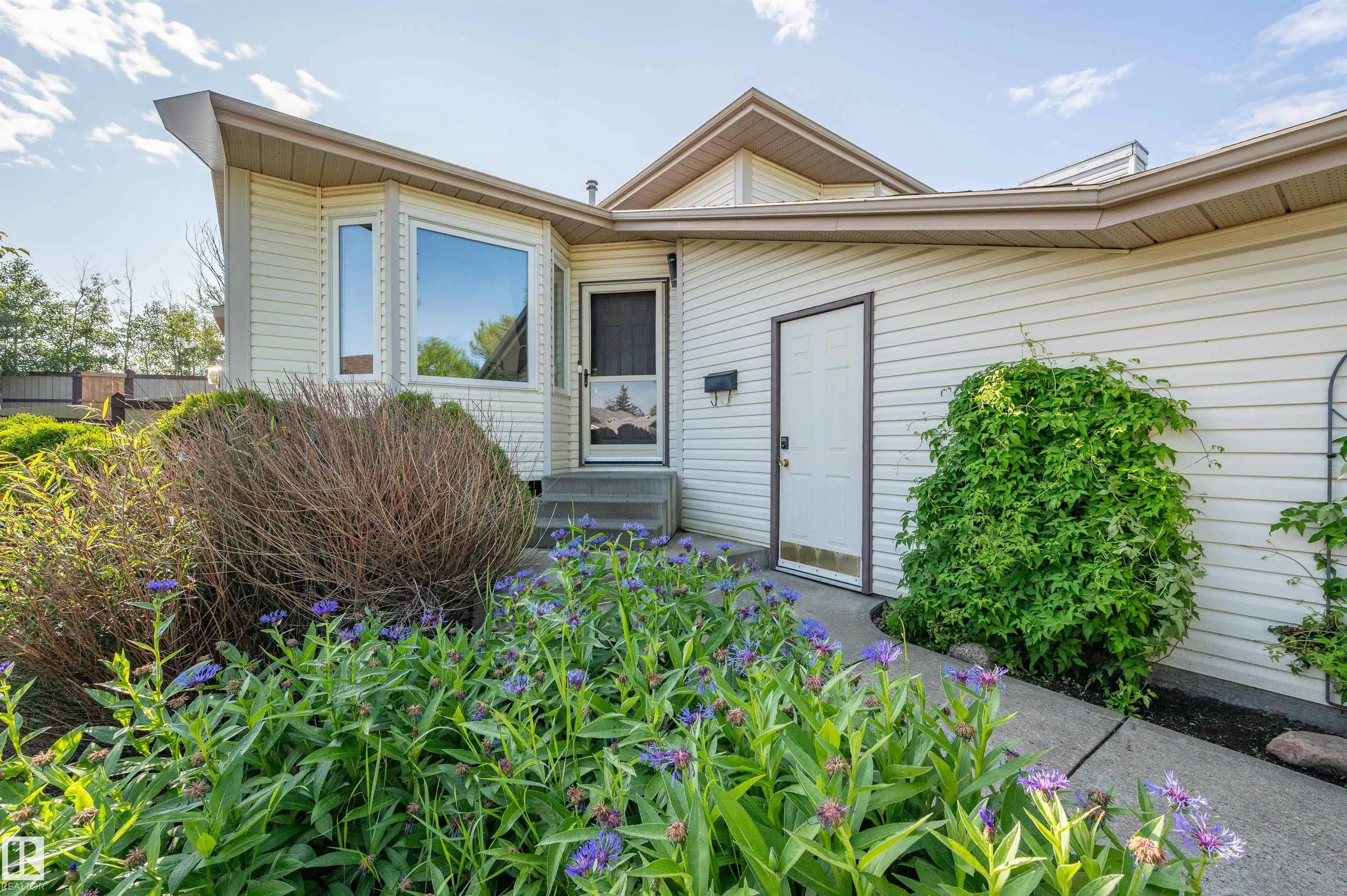 78 BLUEBERRY Crescent