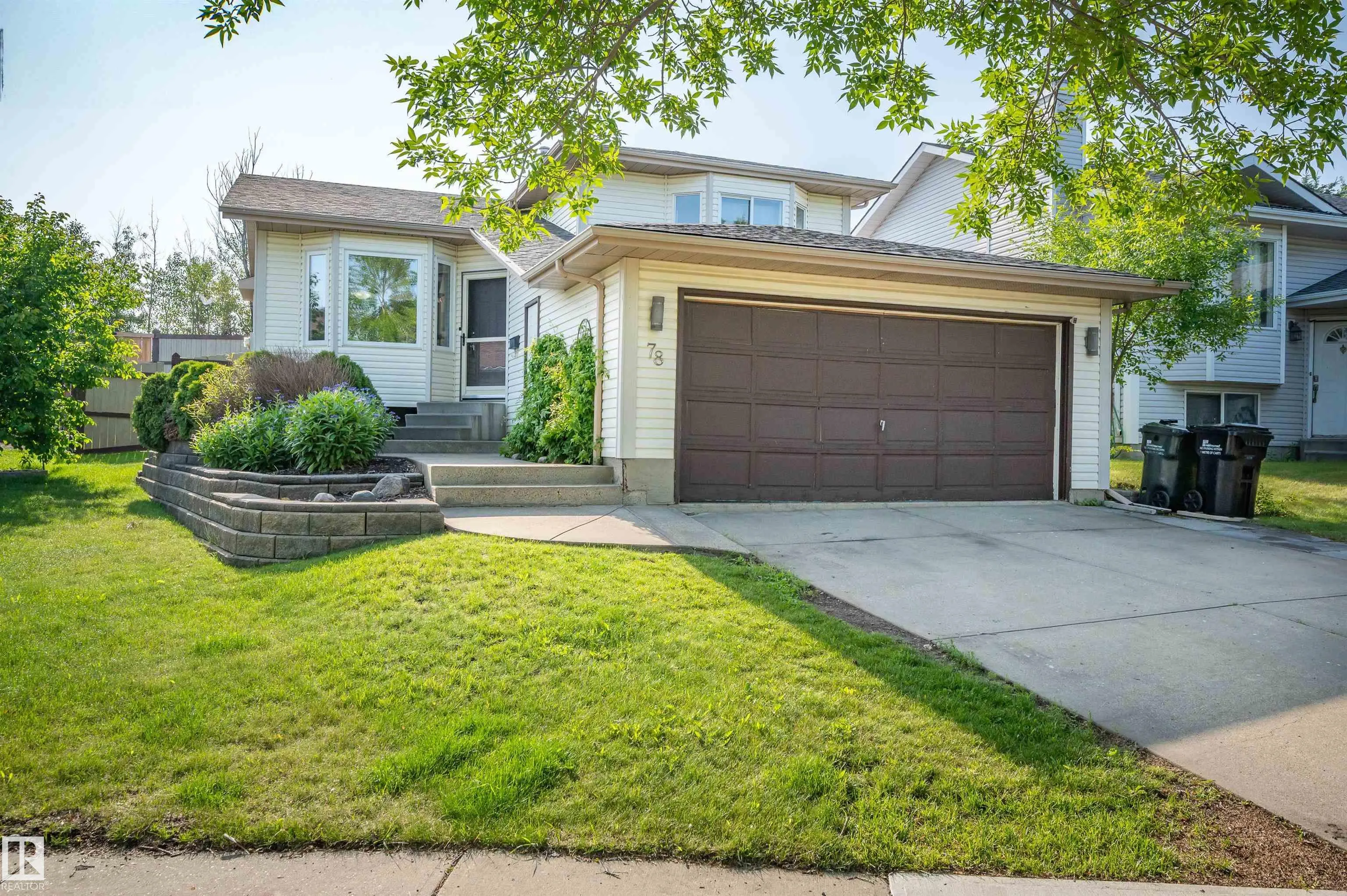 78 BLUEBERRY Crescent