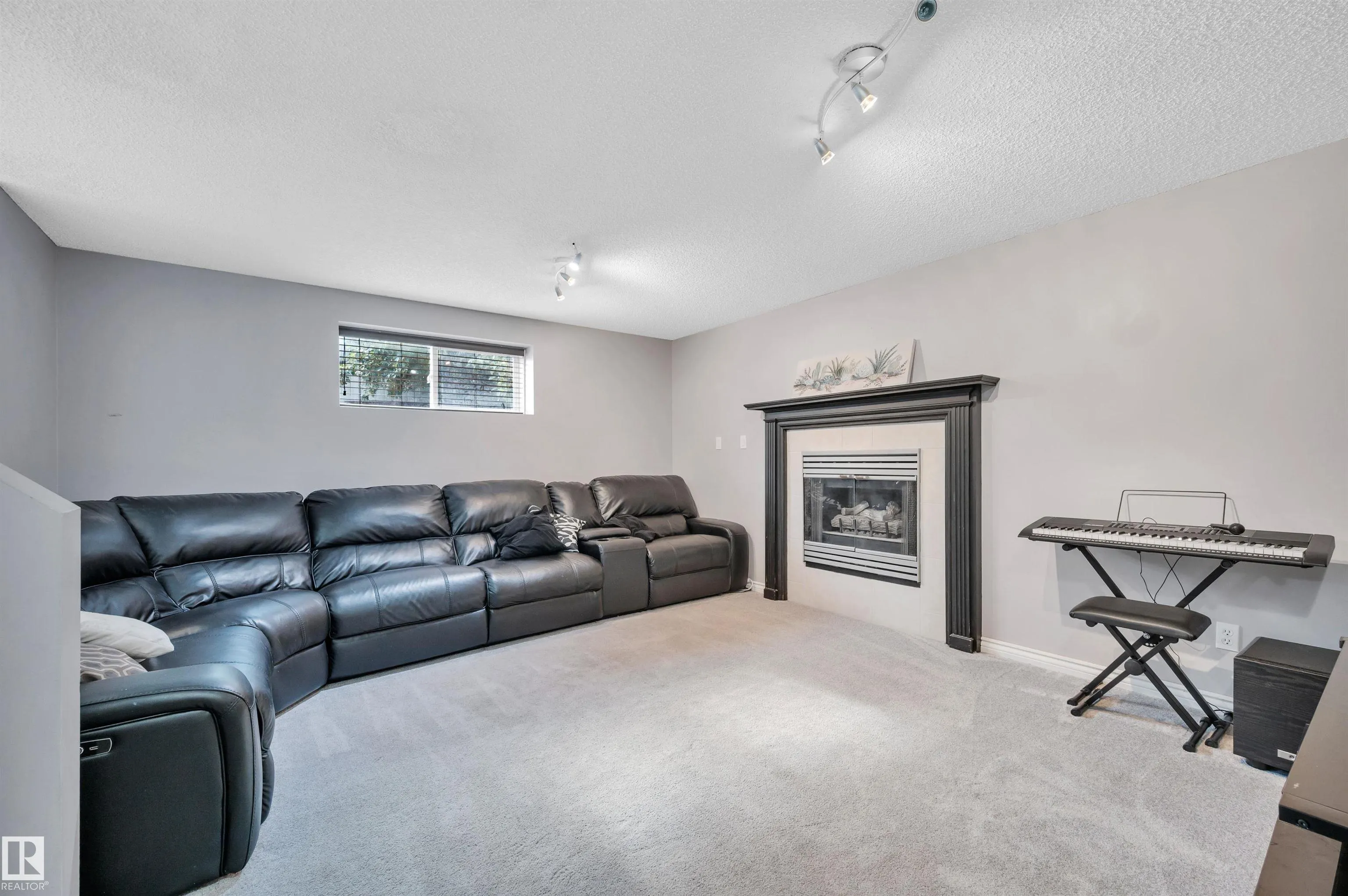 78 BLUEBERRY Crescent