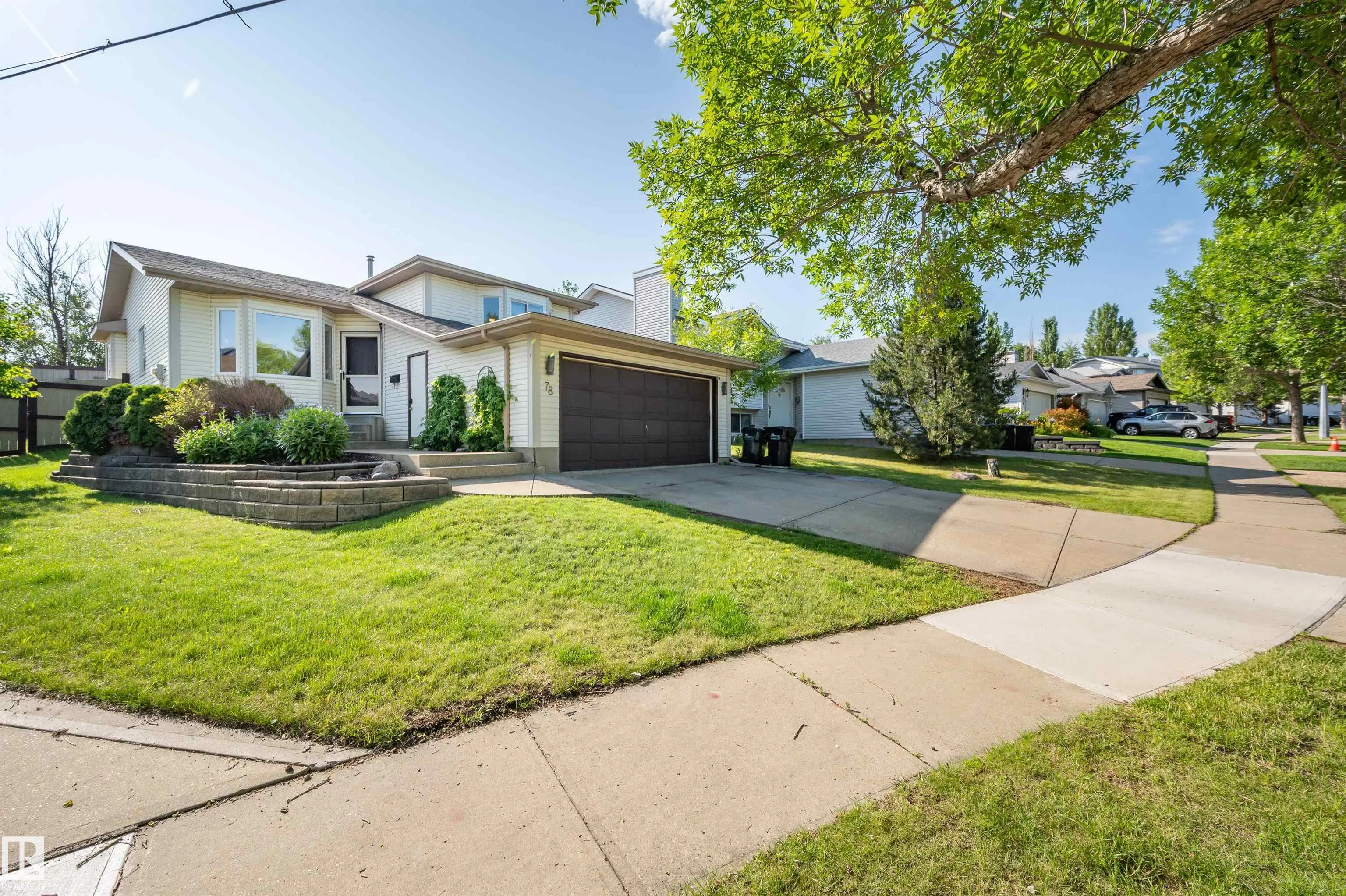 78 BLUEBERRY Crescent