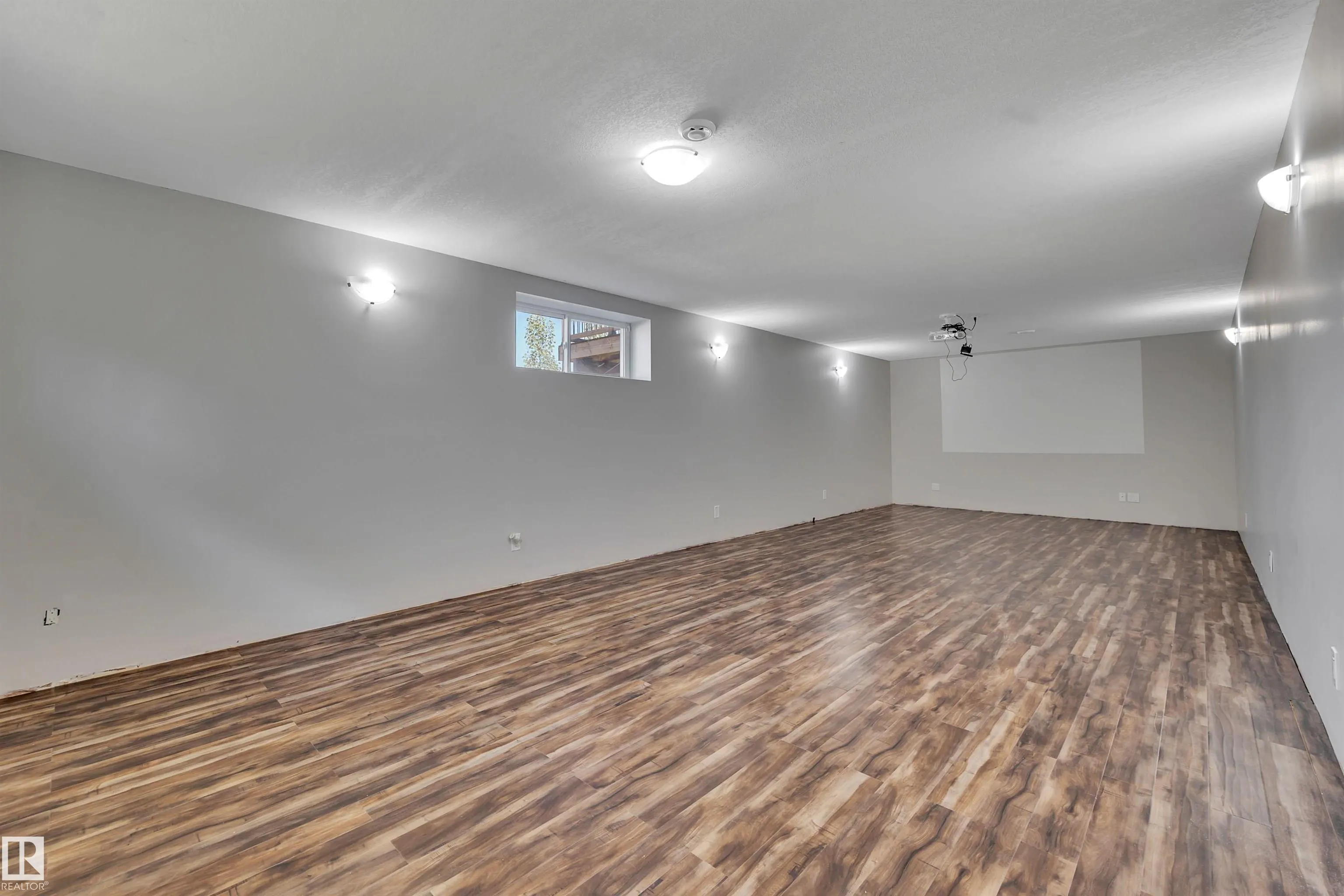 42 WALTERS Place