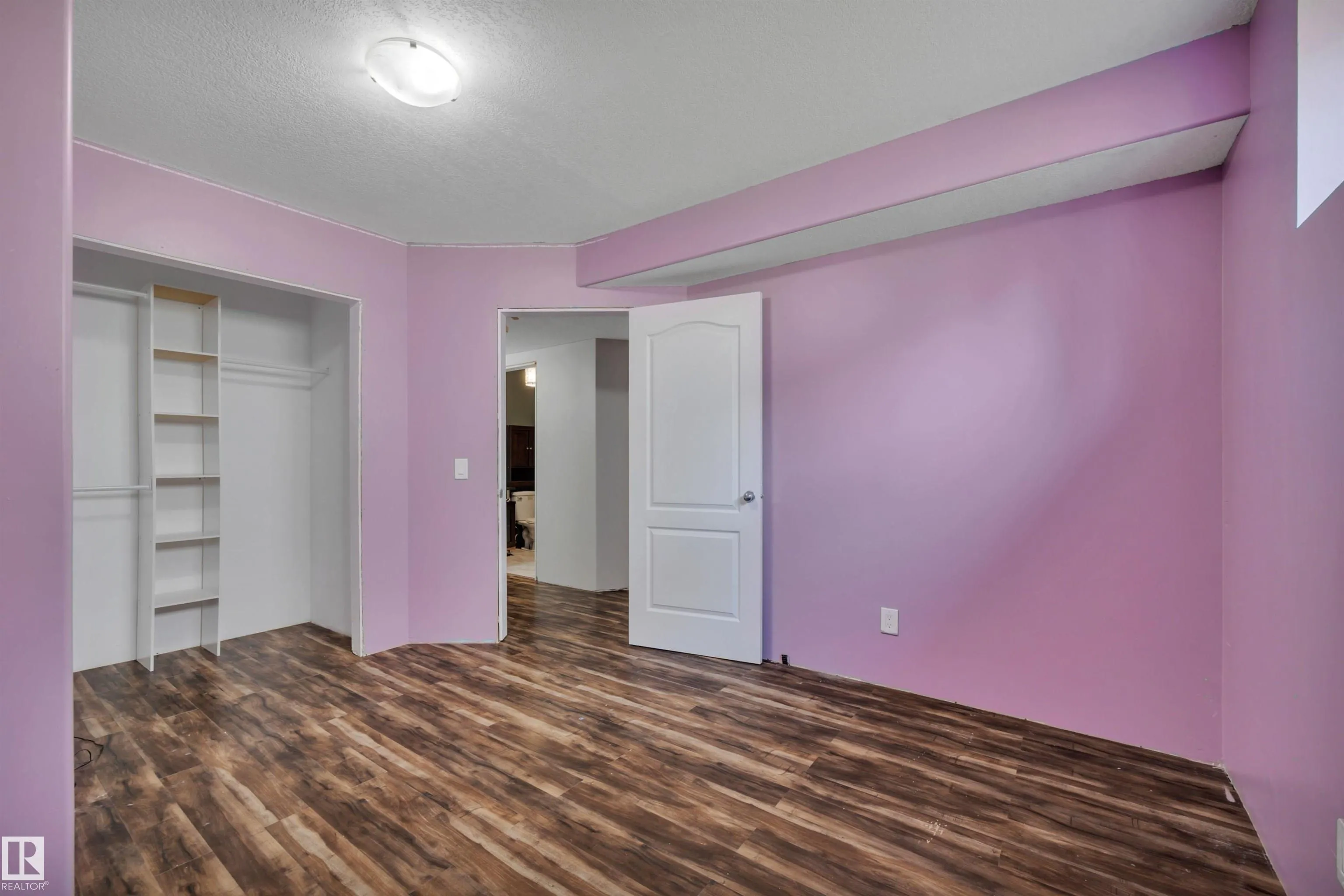 42 WALTERS Place