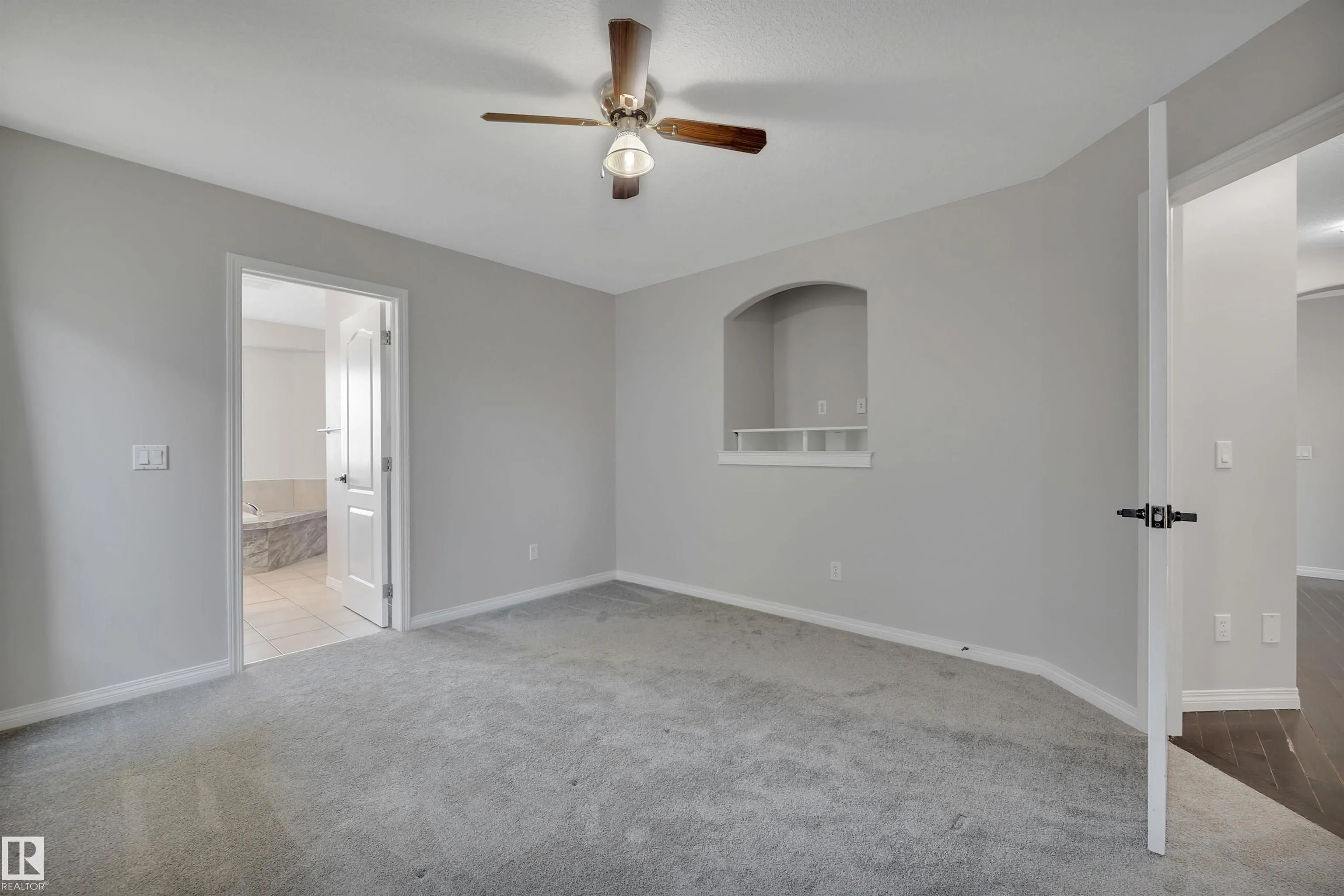 42 WALTERS Place