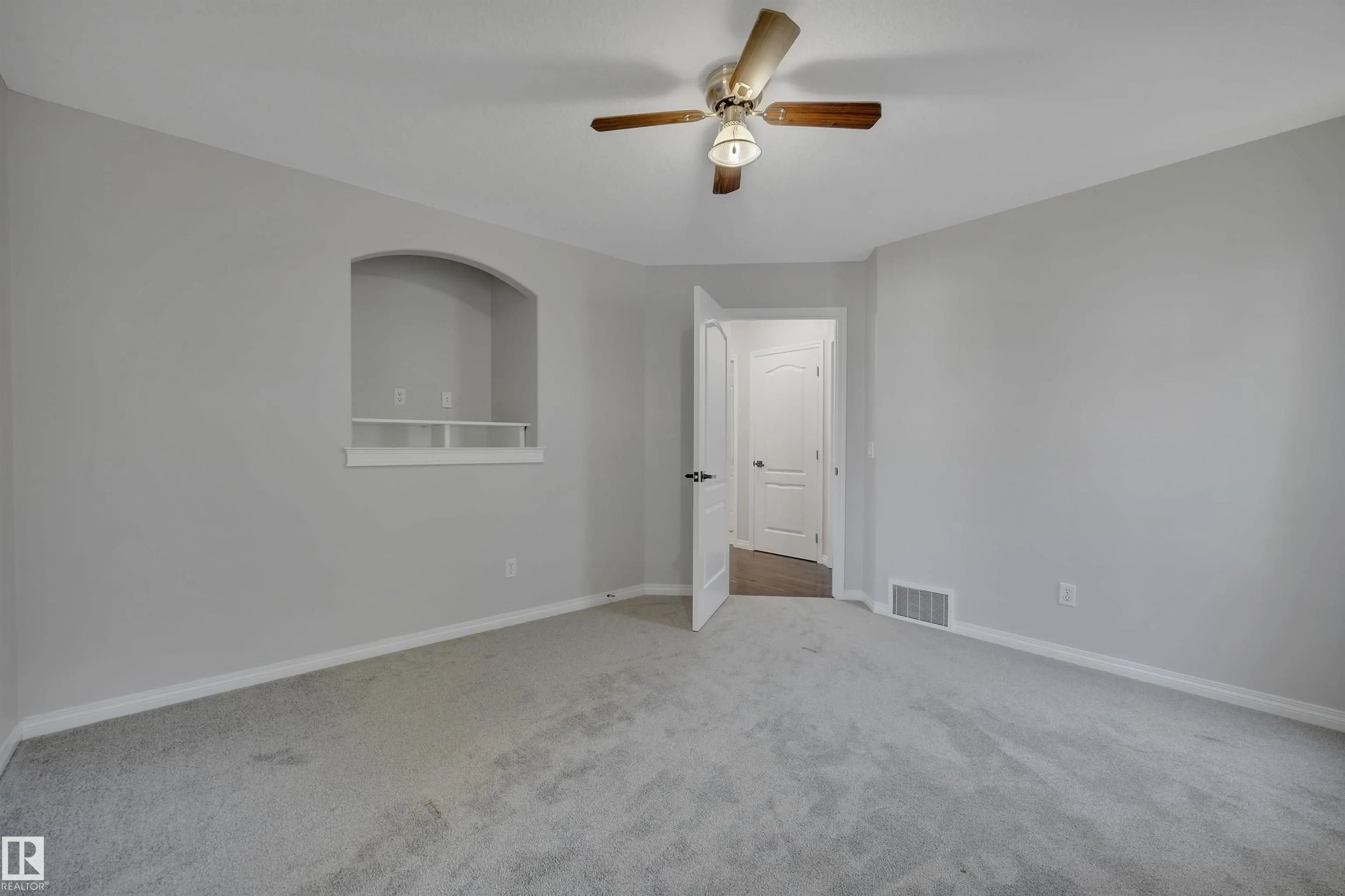 42 WALTERS Place
