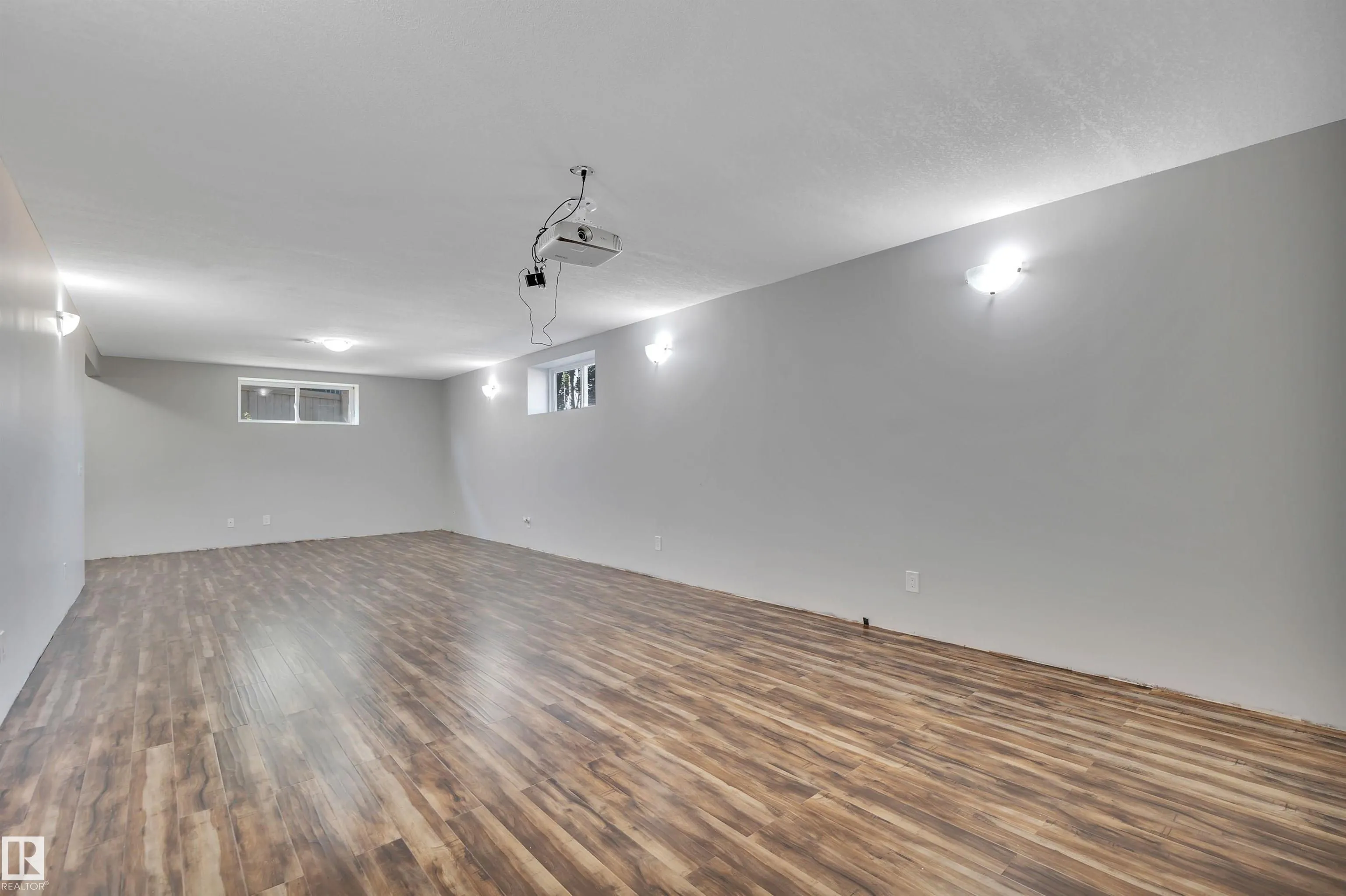 42 WALTERS Place