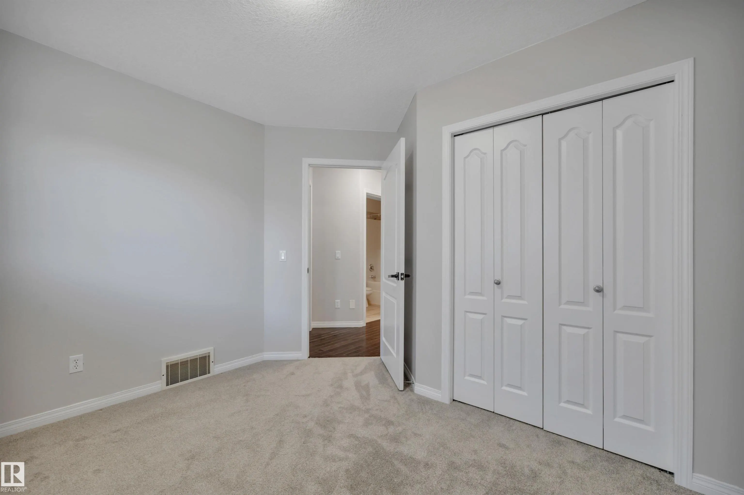 42 WALTERS Place