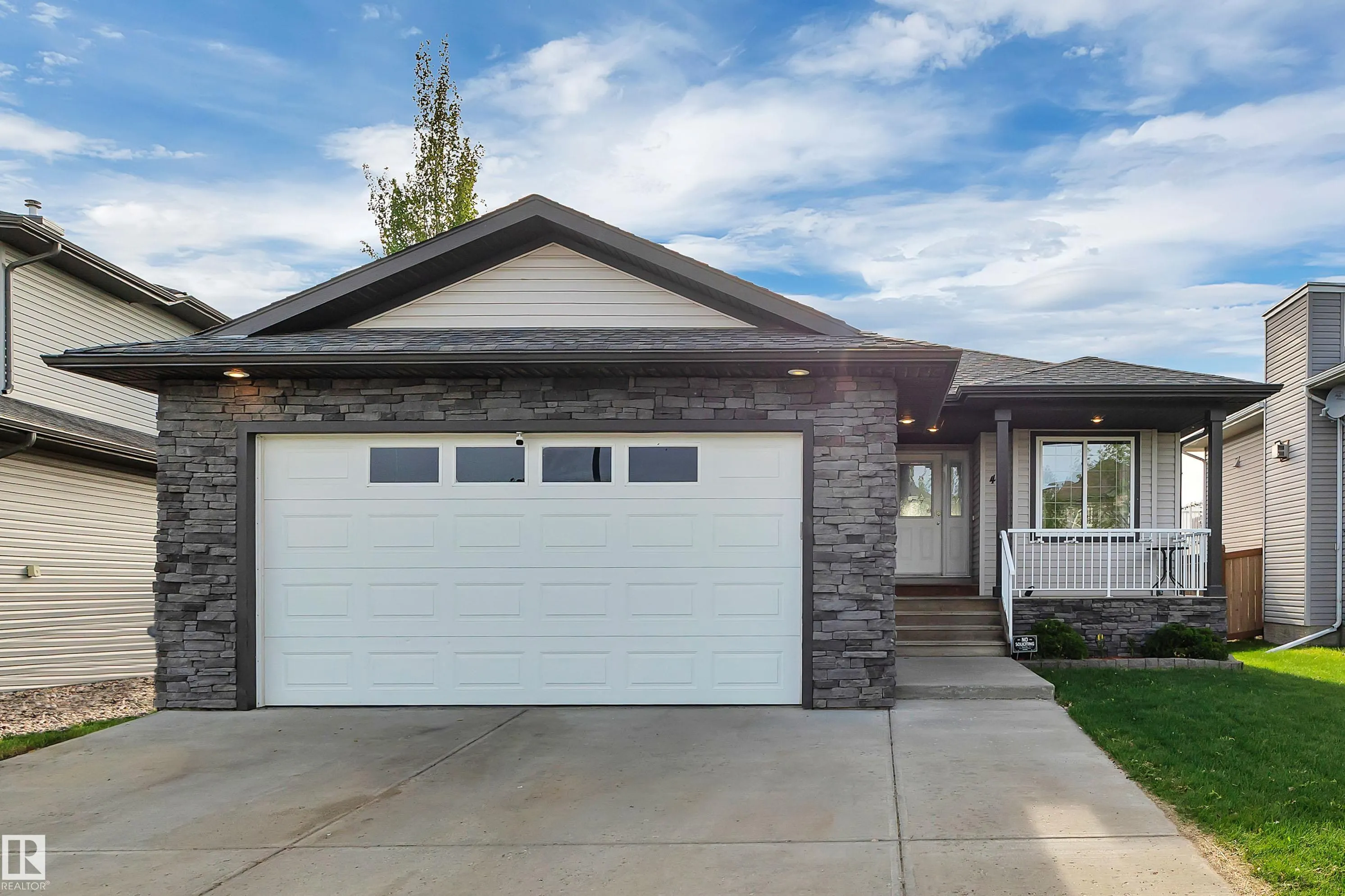 42 WALTERS Place