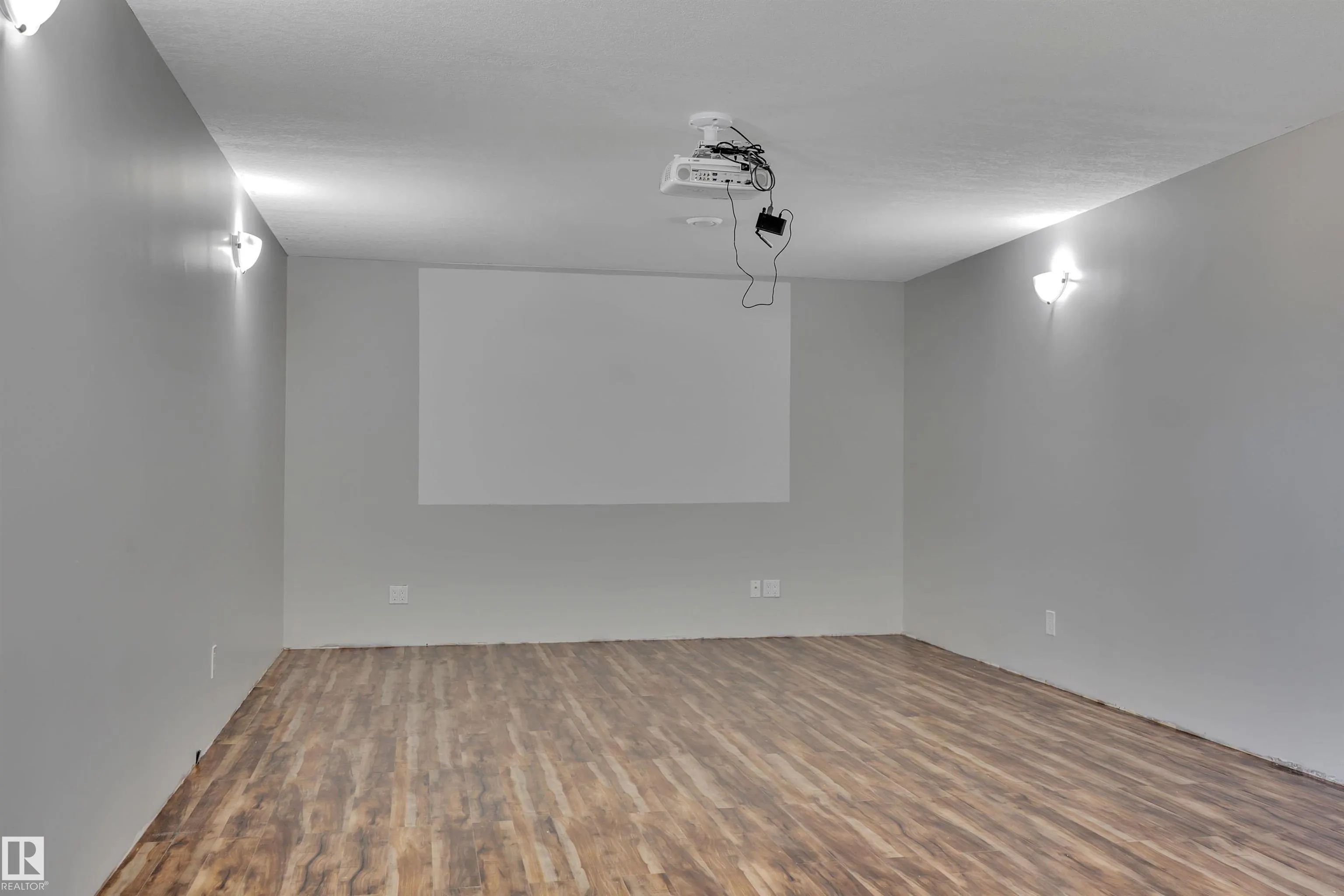 42 WALTERS Place