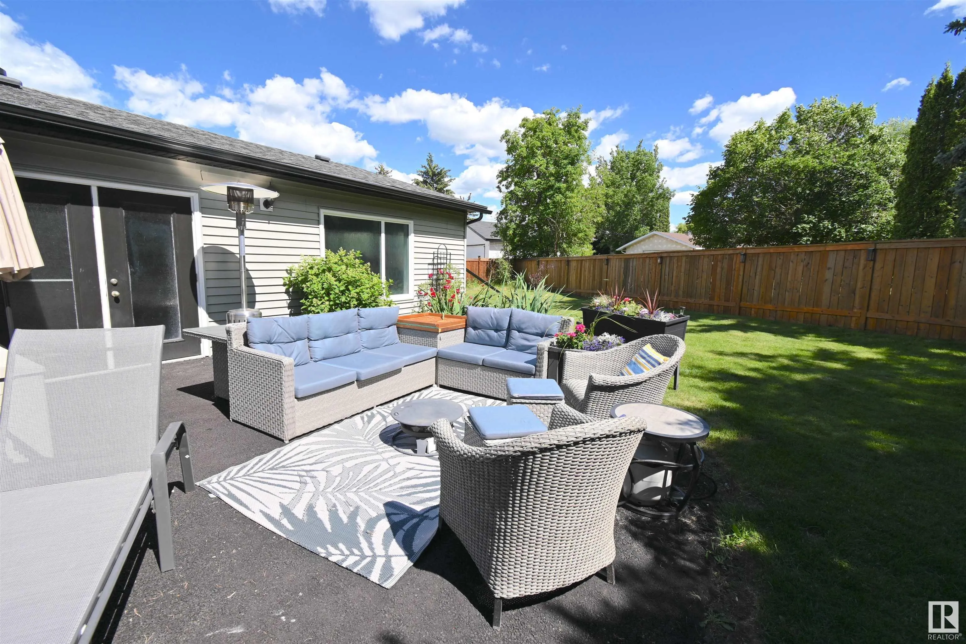 7 MARLBORO Place