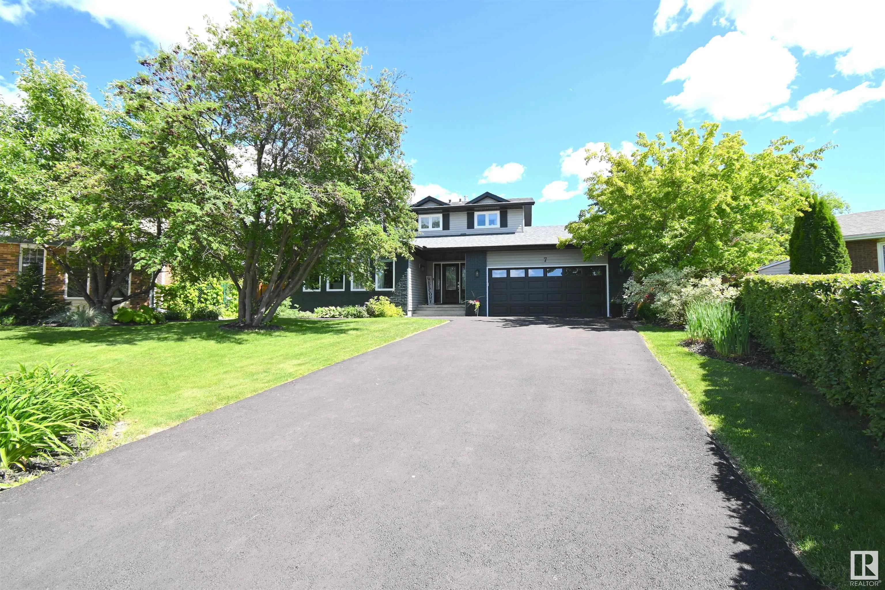 7 MARLBORO Place