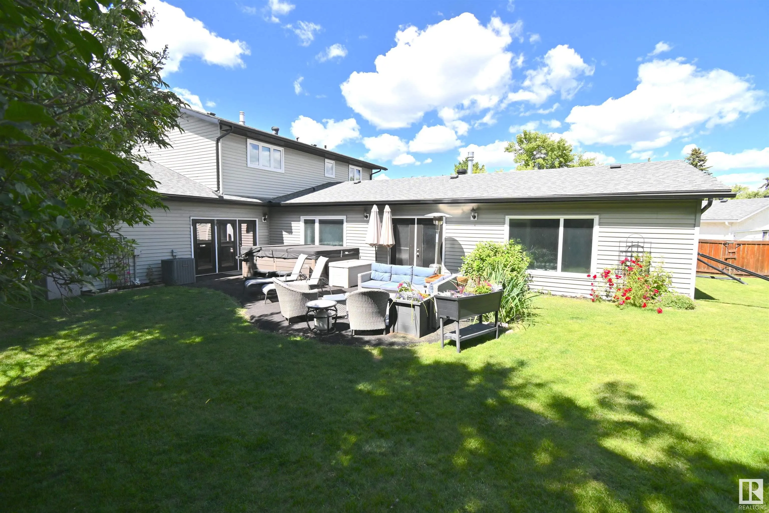 7 MARLBORO Place